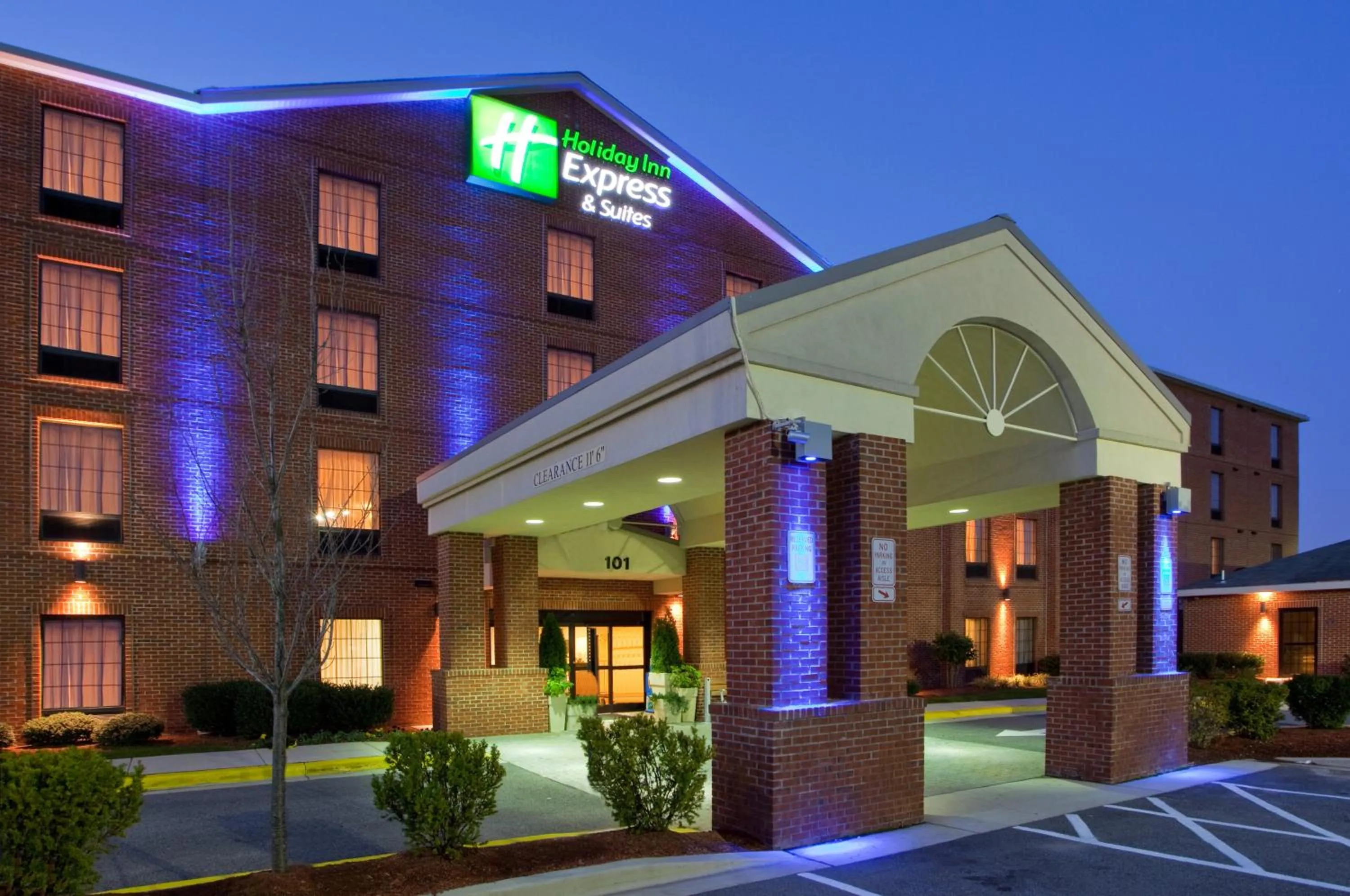 Property building in Holiday Inn Express I-95 Capitol Beltway - Largo by IHG