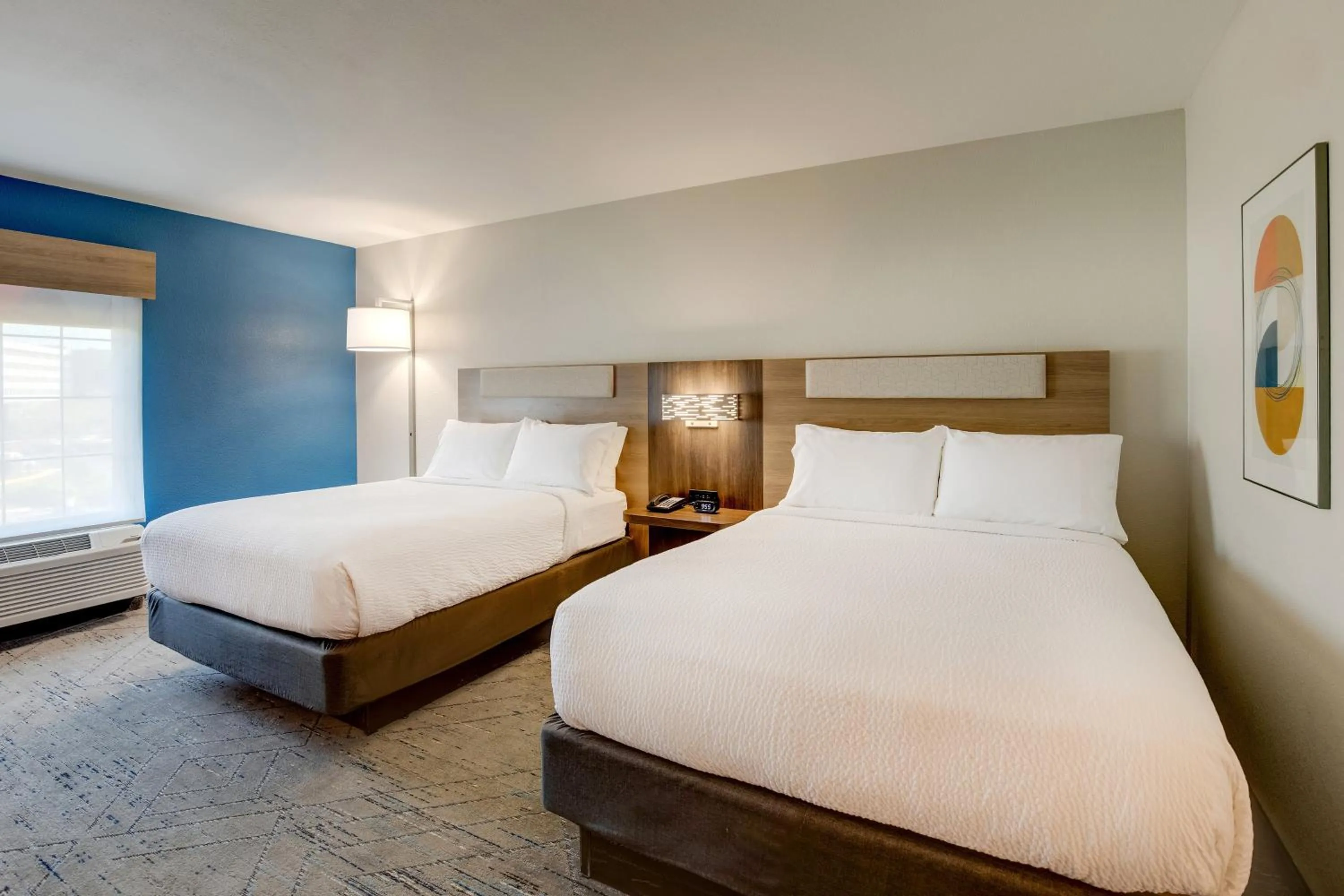 Photo of the whole room, Bed in Holiday Inn Express I-95 Capitol Beltway - Largo by IHG