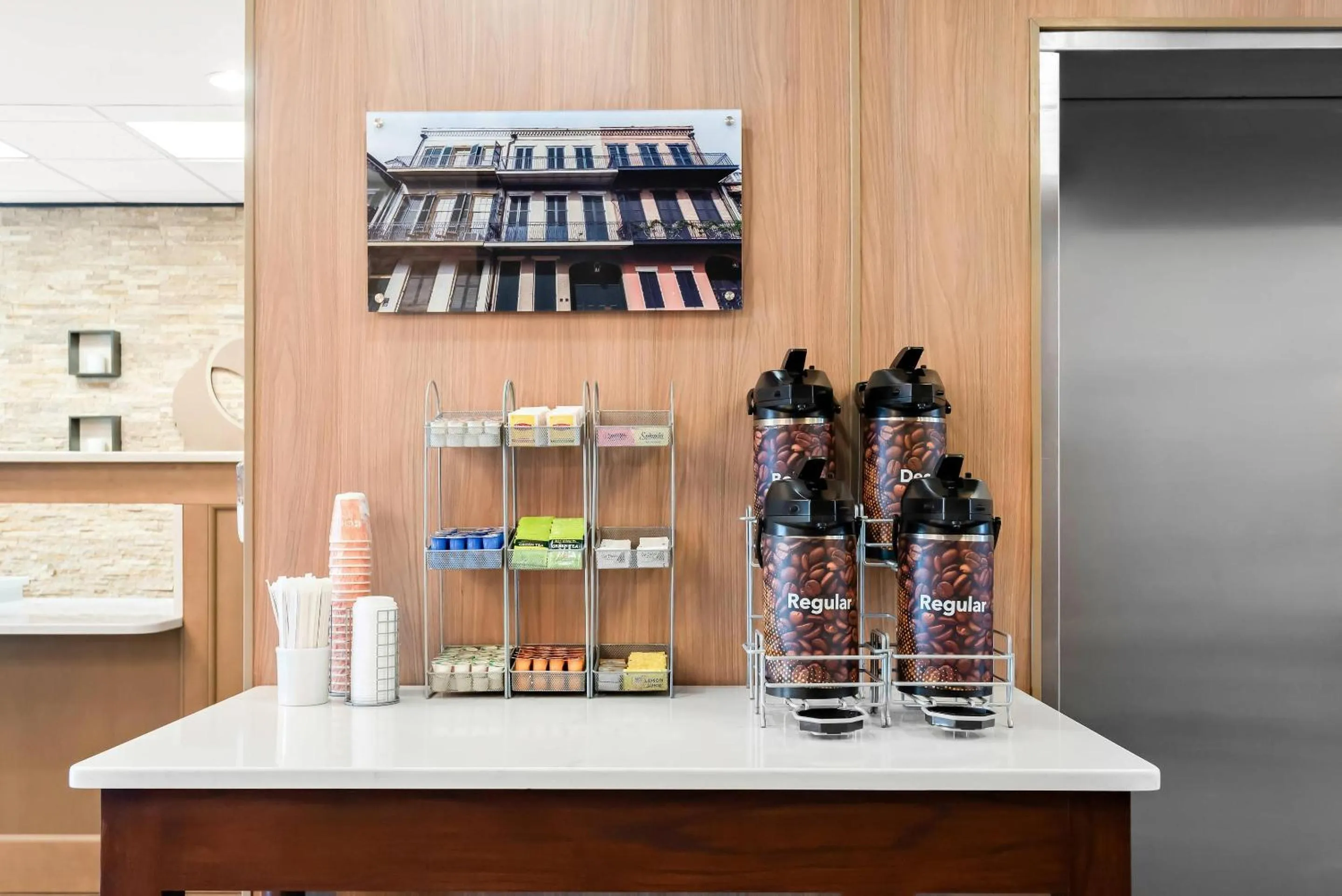 Breakfast in Comfort Suites New Orleans East