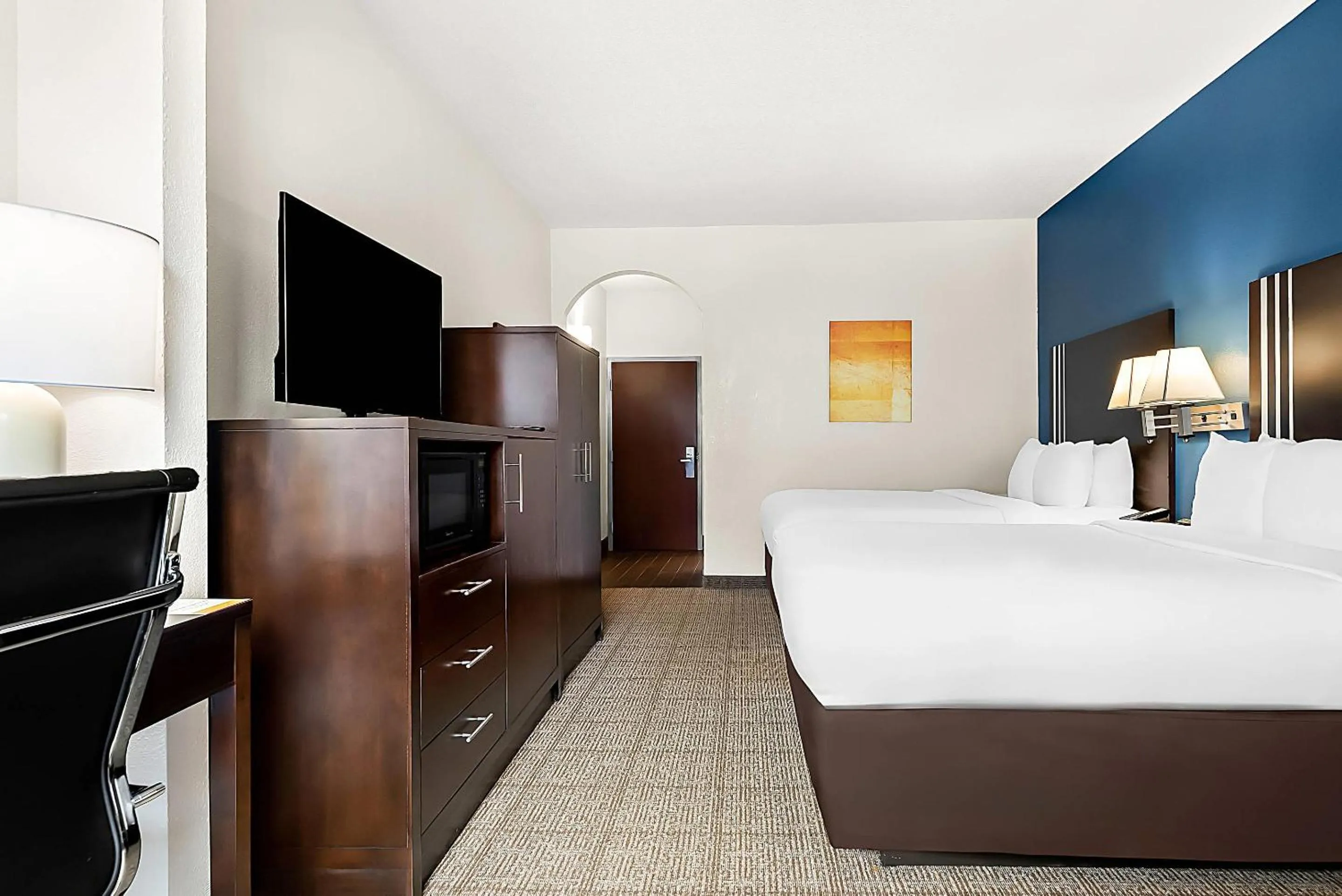 Bedroom, Bed in Comfort Suites New Orleans East