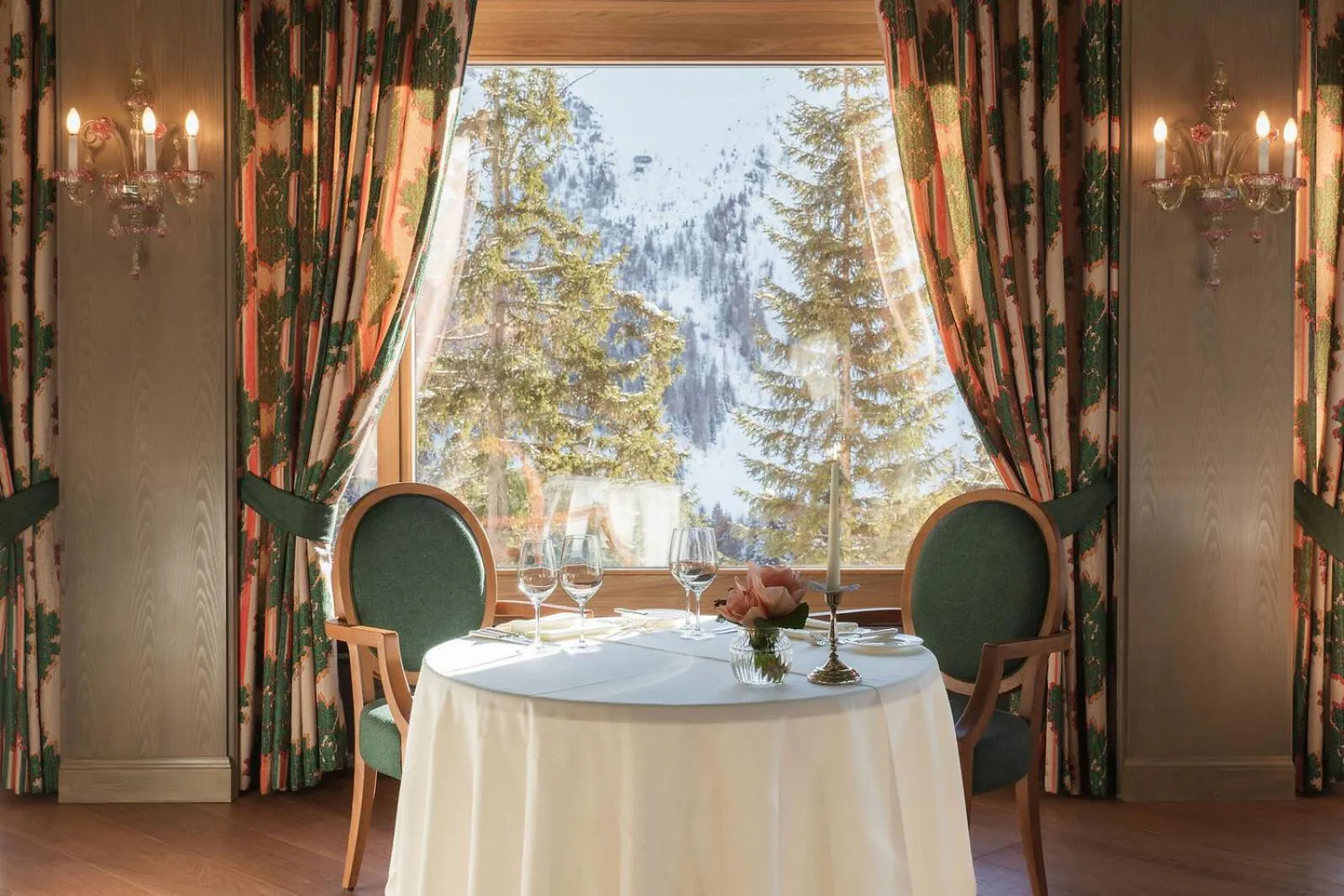 Restaurant/places to eat in Tschuggen Grand Hotel - The Leading Hotels of the World