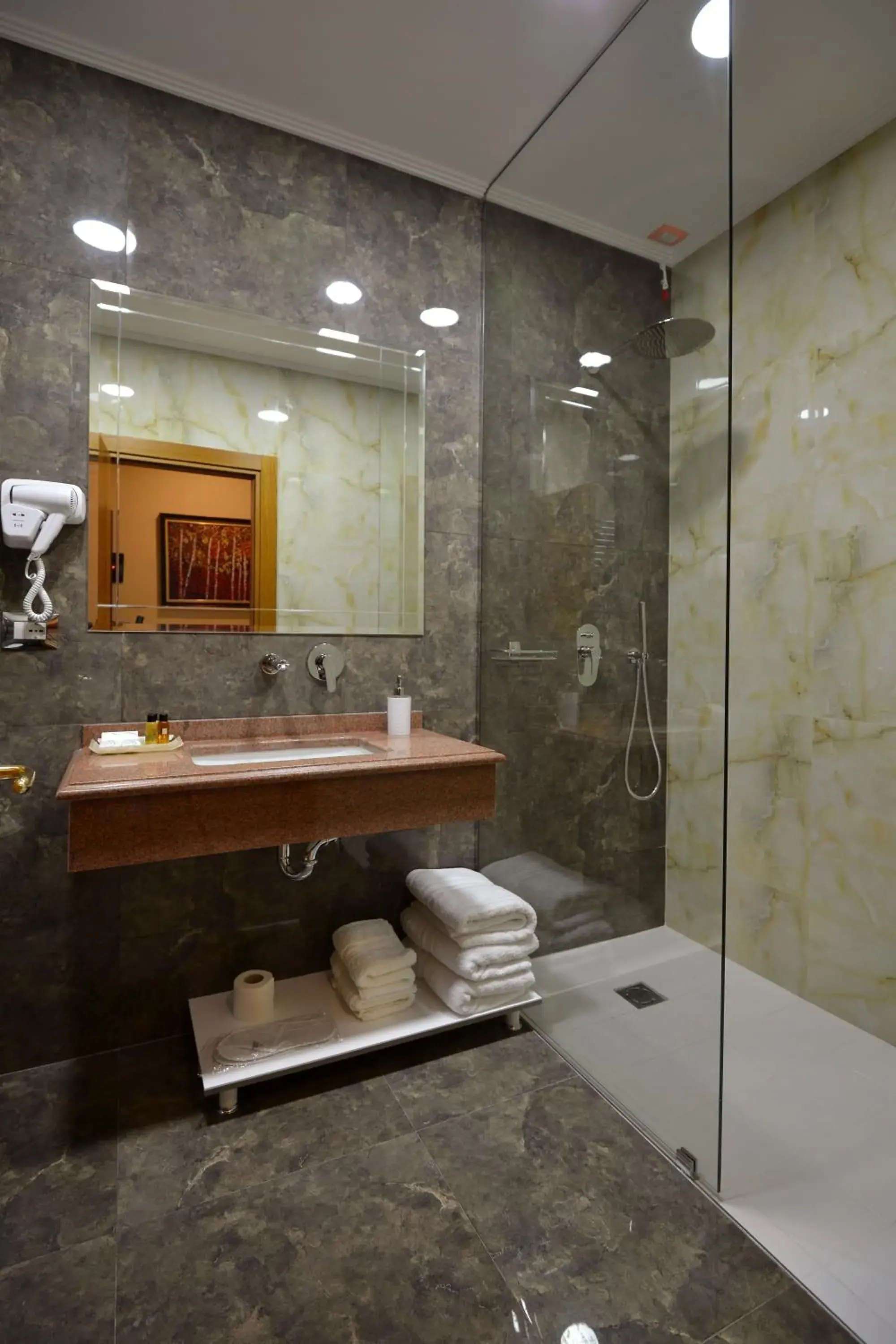 Superior Double Room in Hotel Austria Superior Double Room in Hotel Austria