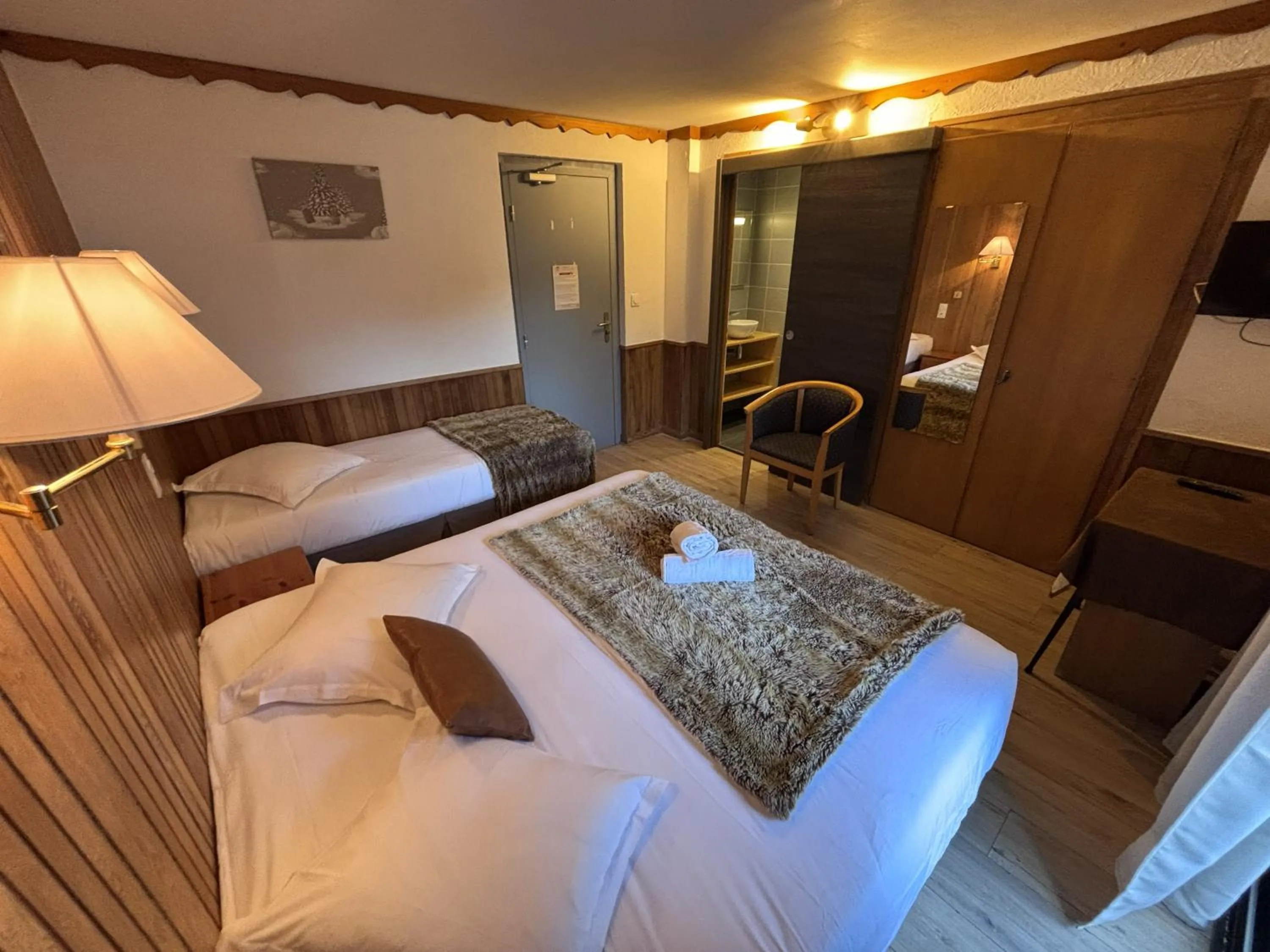 Bed in Hôtel Les Airelles