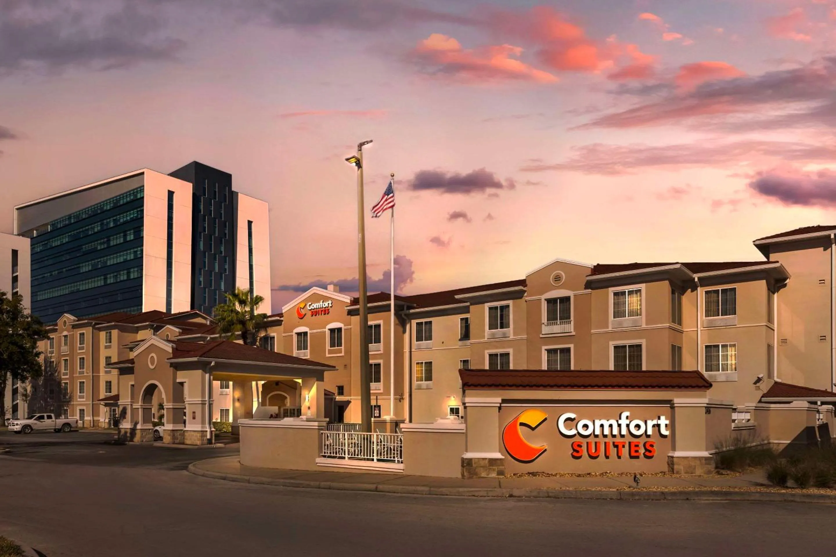 Property building in Comfort Suites Downtown
