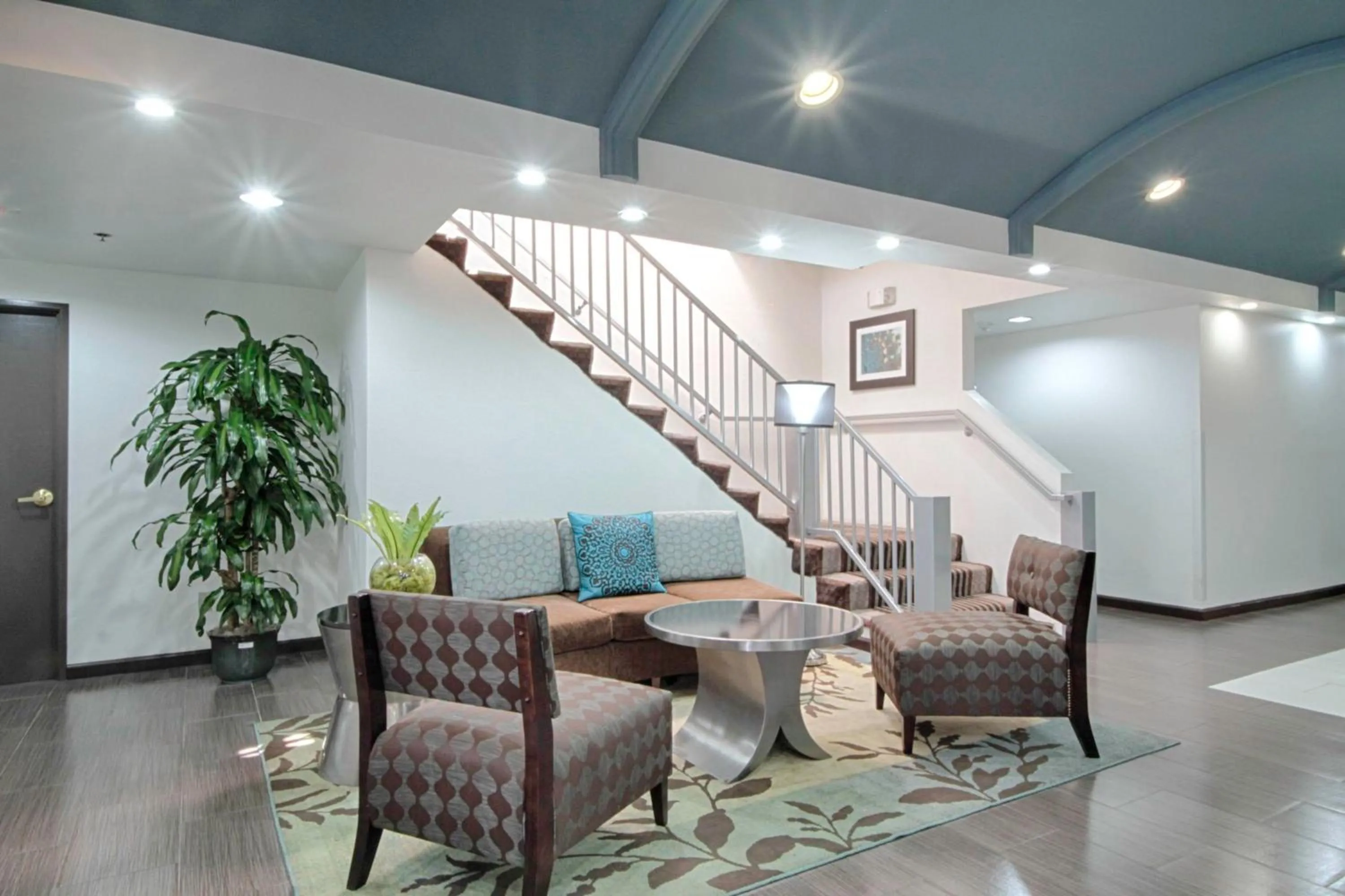 Property building in Holiday Inn Express Hotel & Suites Solana Beach-Del Mar by IHG