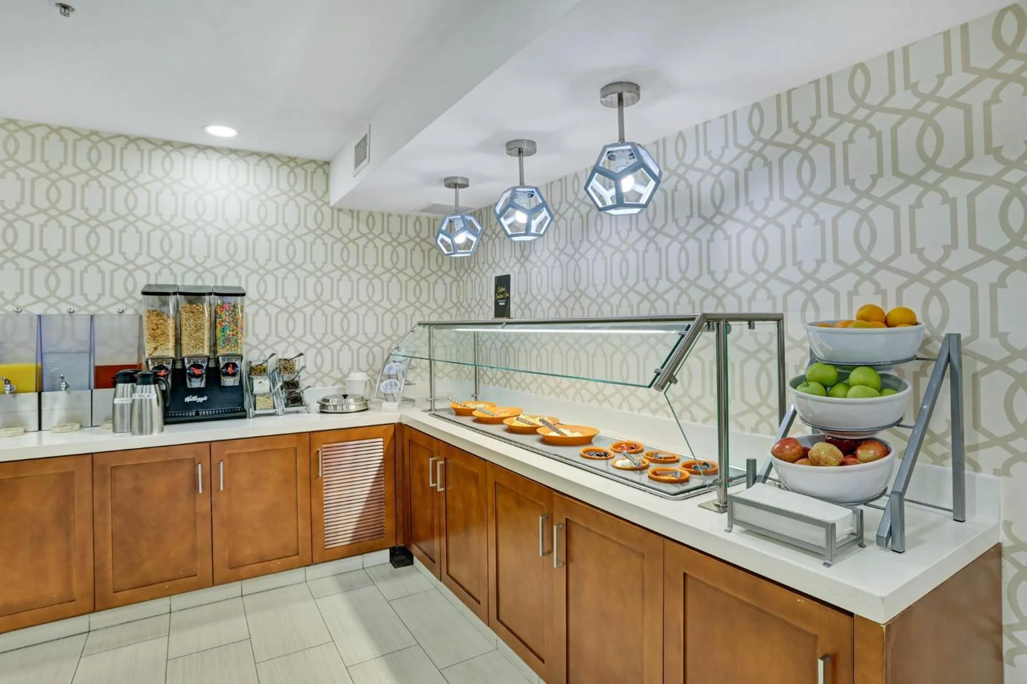 Breakfast in Staybridge Suites Columbia - Baltimore by IHG