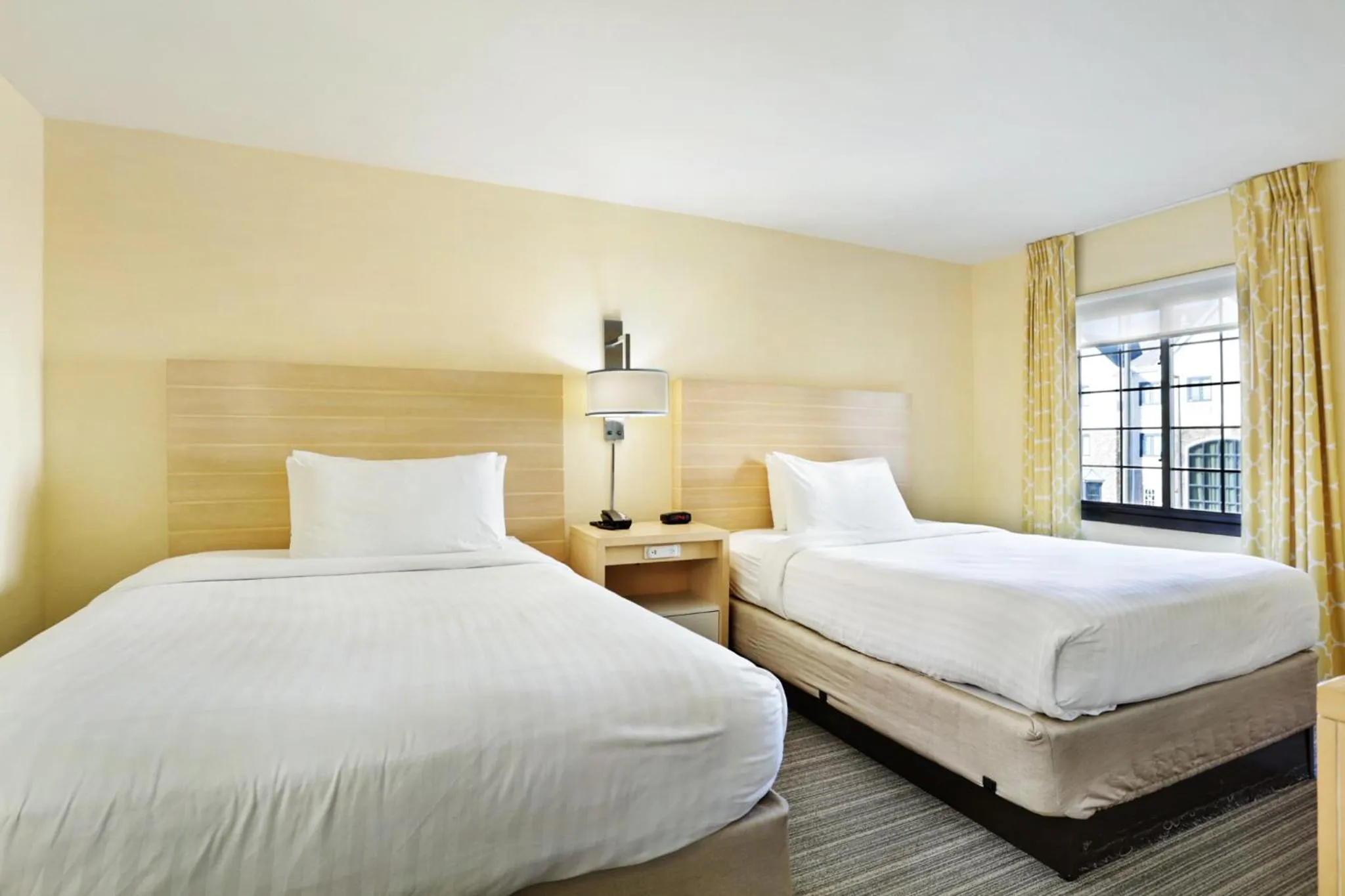 Bed in Staybridge Suites Columbia - Baltimore by IHG
