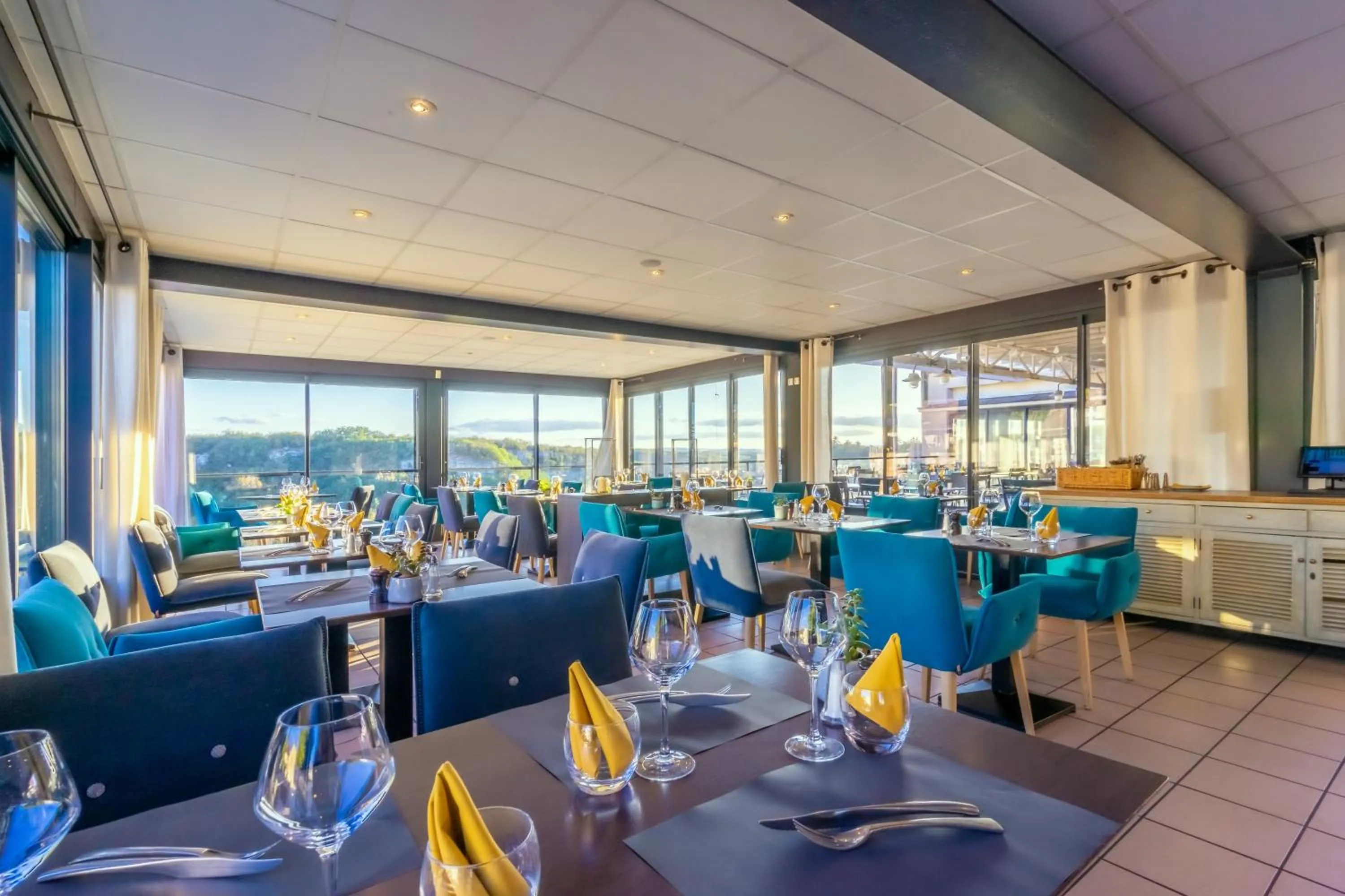 Restaurant/places to eat in Logis Hôtels - Le Belvédère - Hôtel 2 étoiles et Restaurant