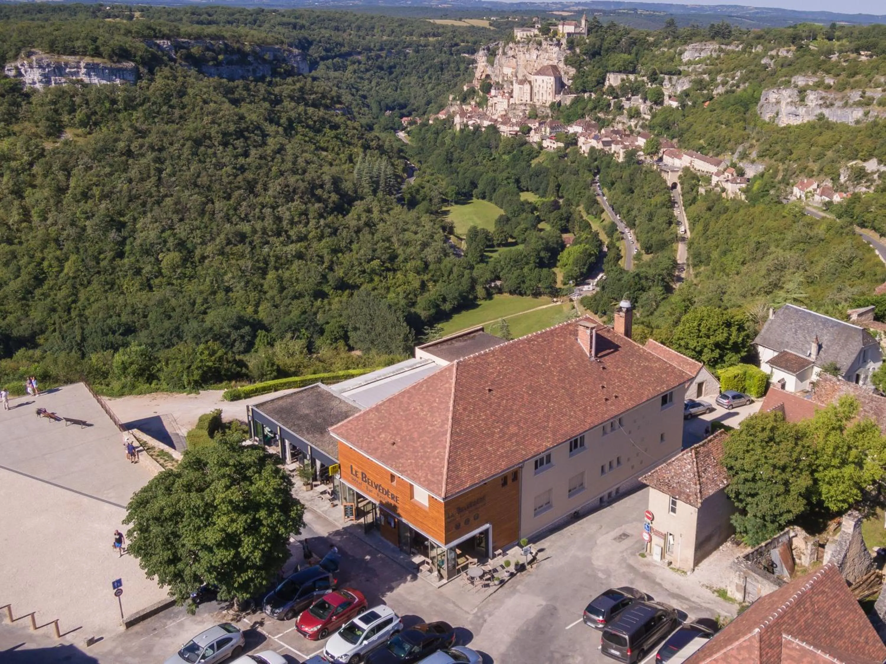 Bird's eye view in Logis Hôtels - Le Belvédère - Hôtel 2 étoiles et Restaurant