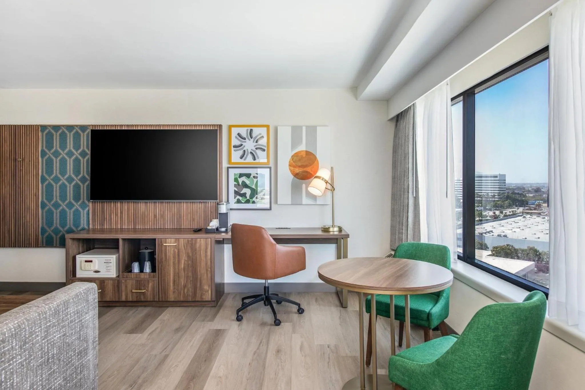 Photo of the whole room in Holiday Inn Los Angeles Gateway-Torrance by IHG