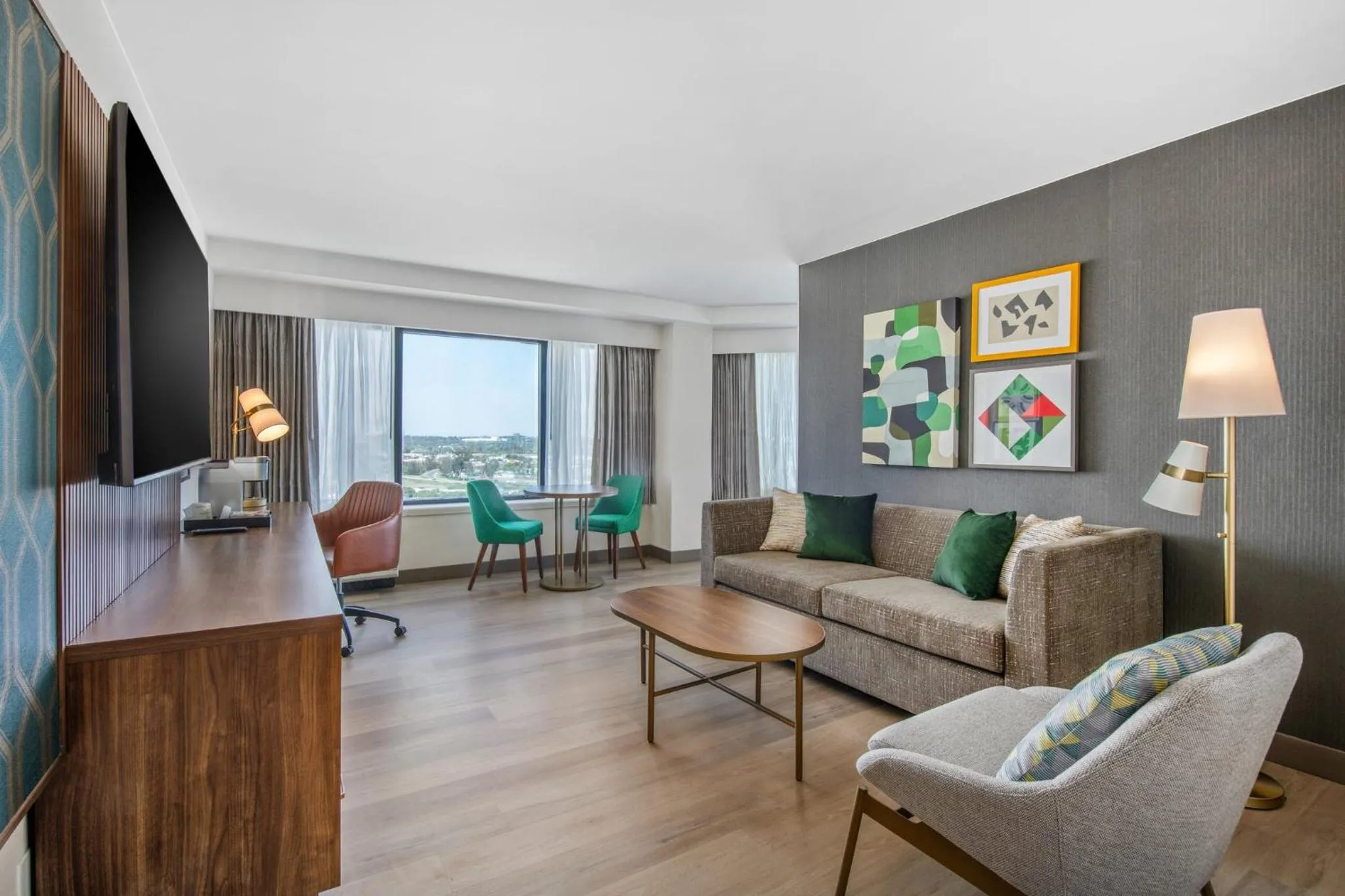 Photo of the whole room in Holiday Inn Los Angeles Gateway-Torrance by IHG