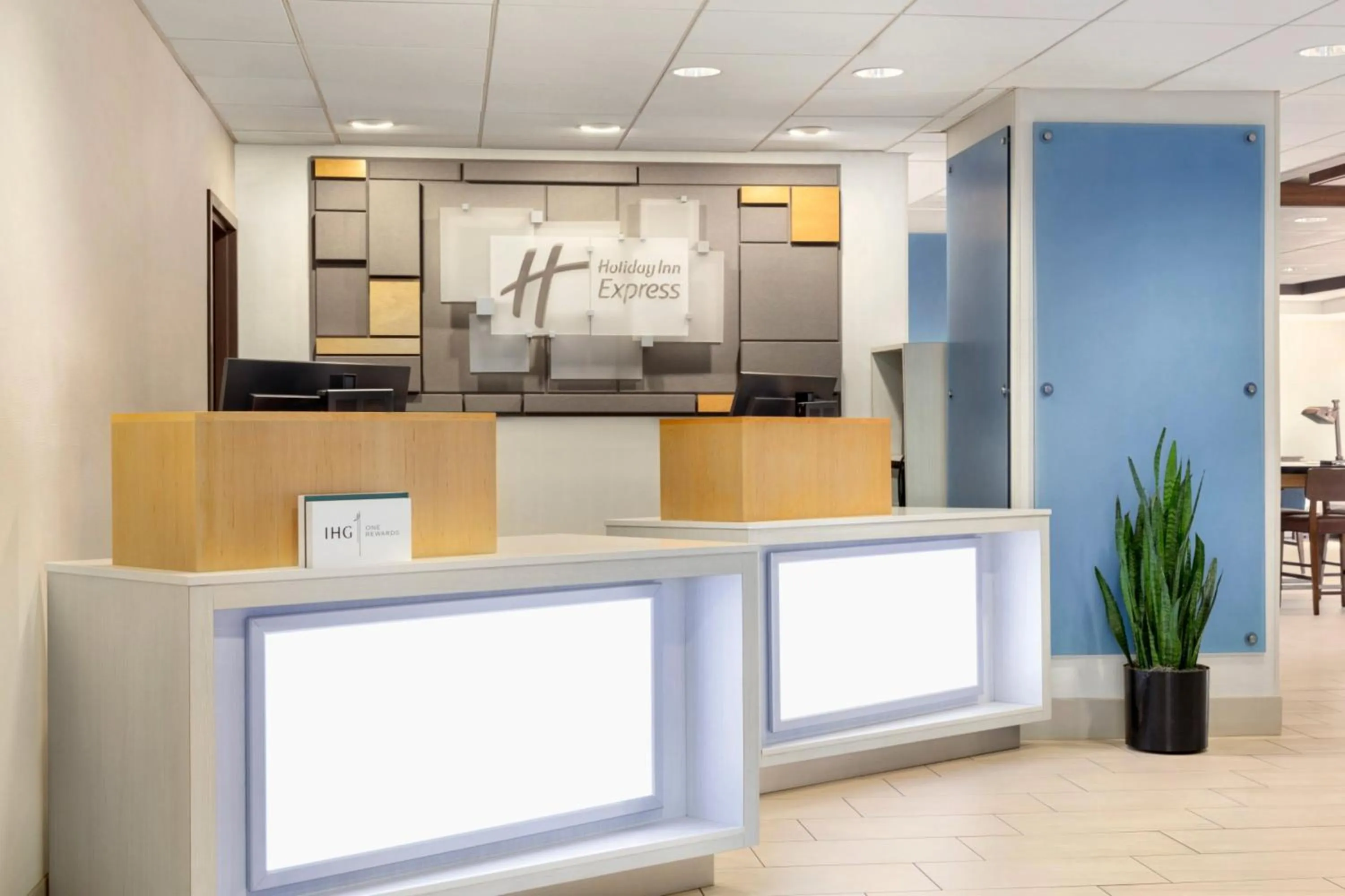 Property building in Holiday Inn Express - San Antonio Airport by IHG