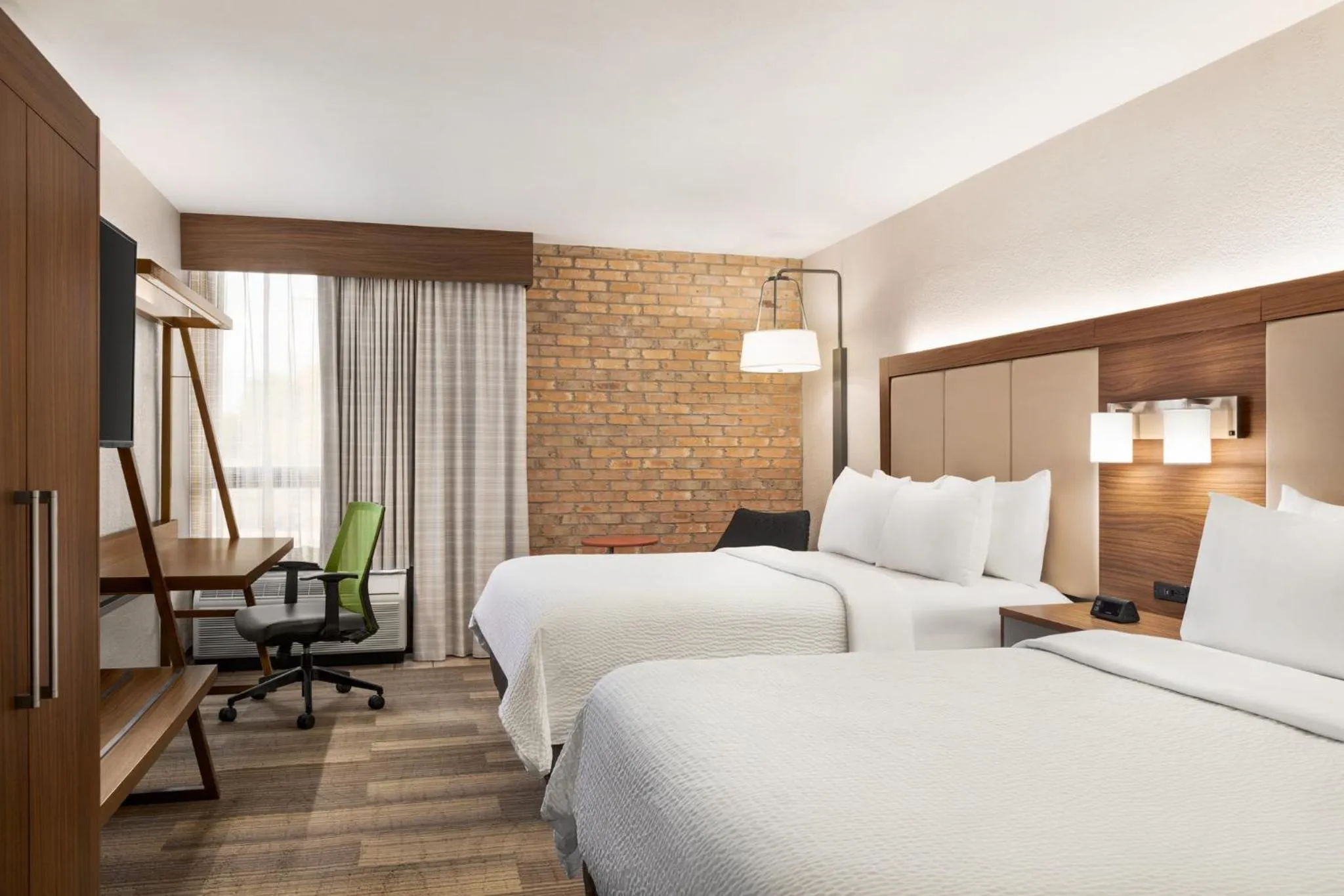 Photo of the whole room, Bed in Holiday Inn Express - San Antonio Airport by IHG