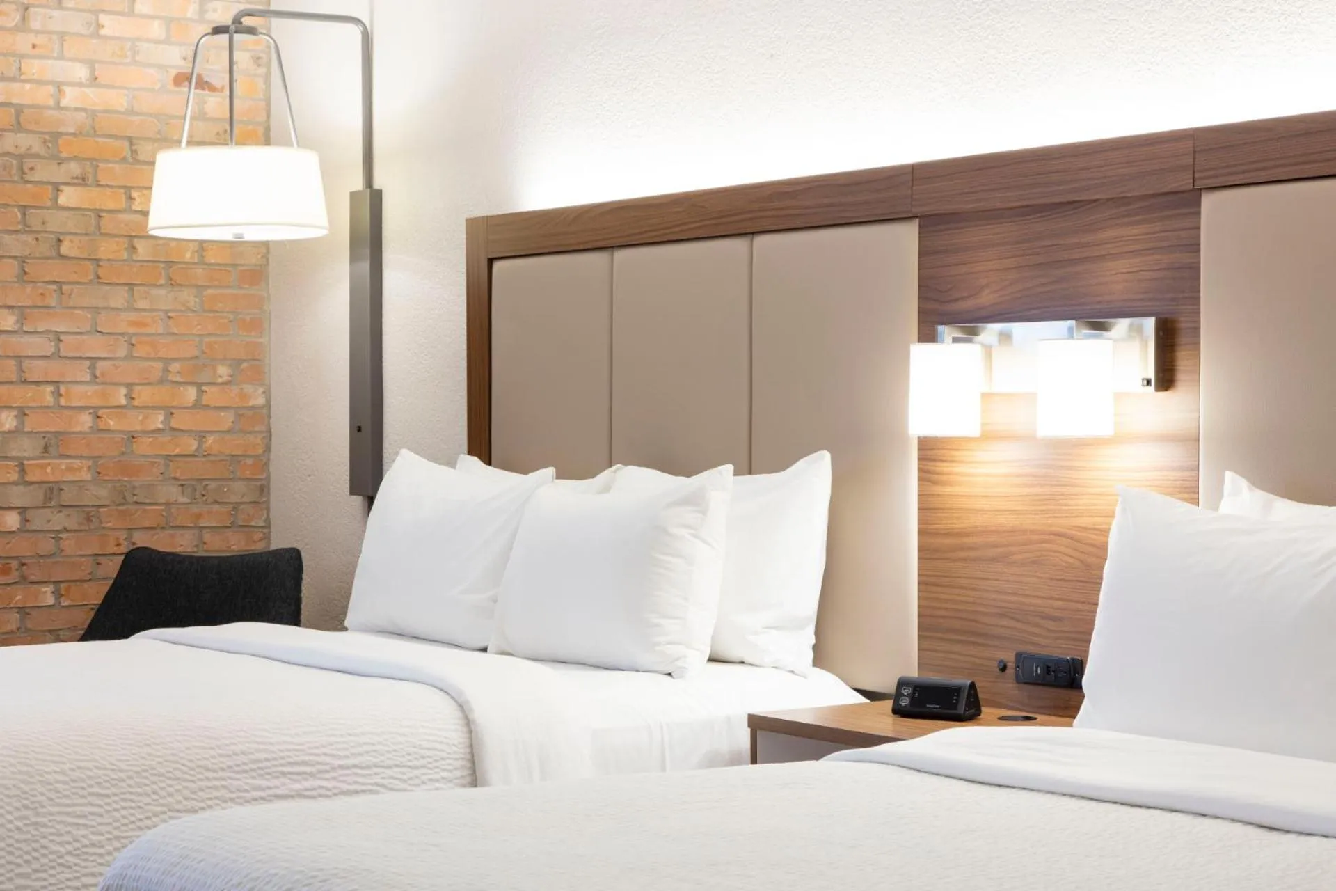 Bed in Holiday Inn Express - San Antonio Airport by IHG