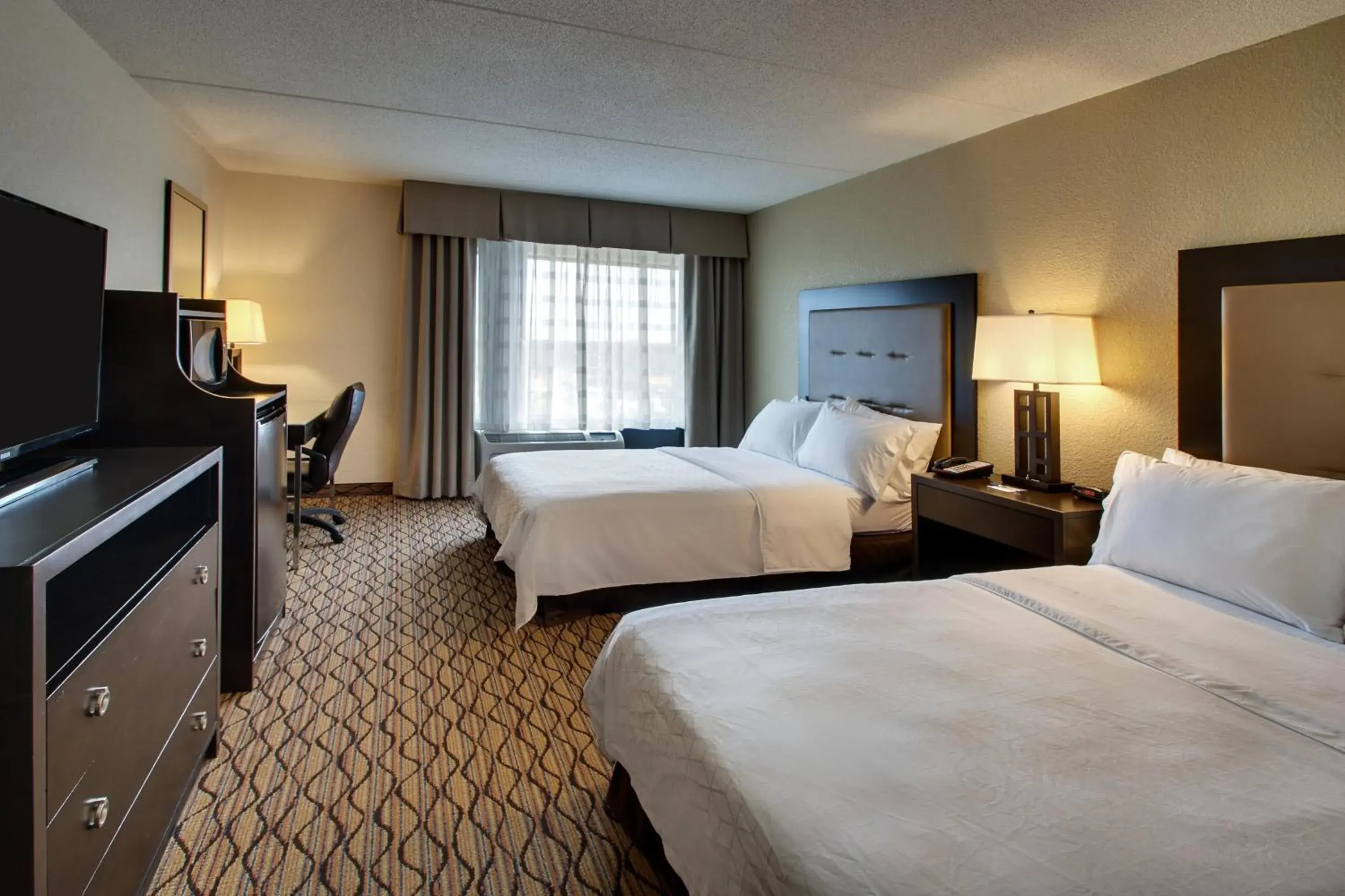 Standard Double Room with Two Double Beds in Holiday Inn Express Baltimore BWI Airport West by IHG Standard Double Room with Two Double Beds in Holiday Inn Express Baltimore BWI Airport West by IHG