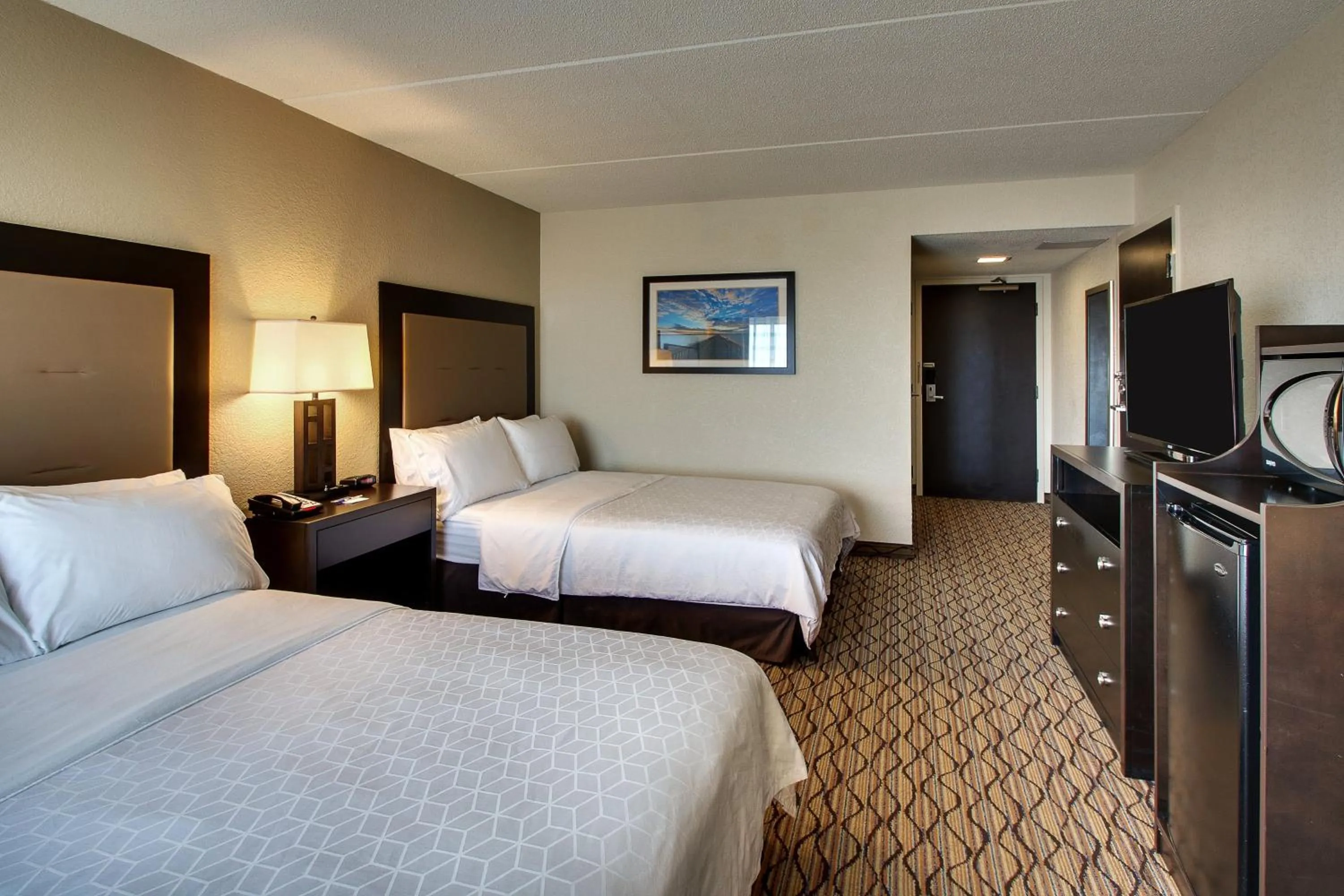 Photo of the whole room, Bed in Holiday Inn Express Baltimore BWI Airport West by IHG