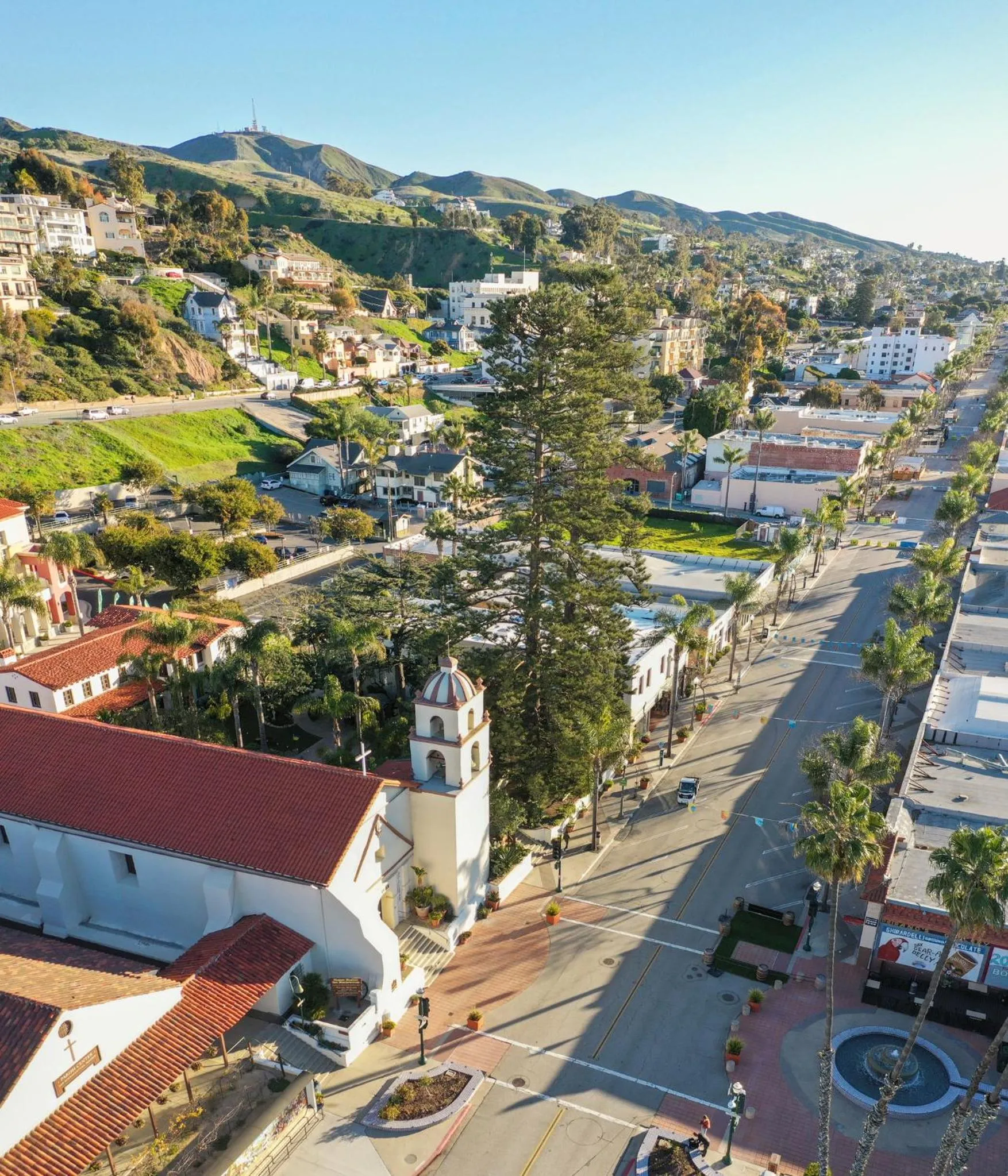 Nearby landmark in Crowne Plaza Ventura Beach by IHG
