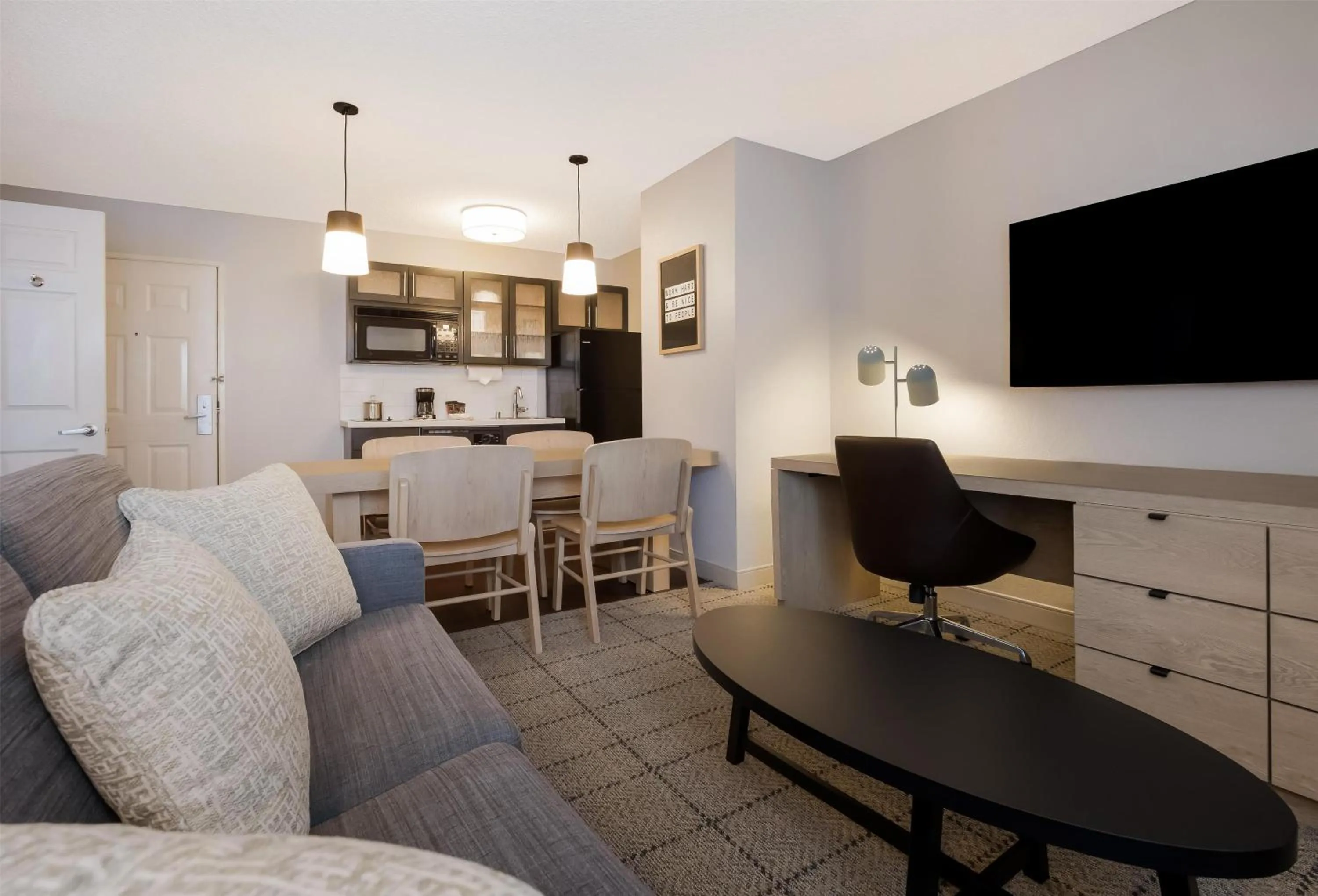 Photo of the whole room in Sonesta Simply Suites Boston Burlington