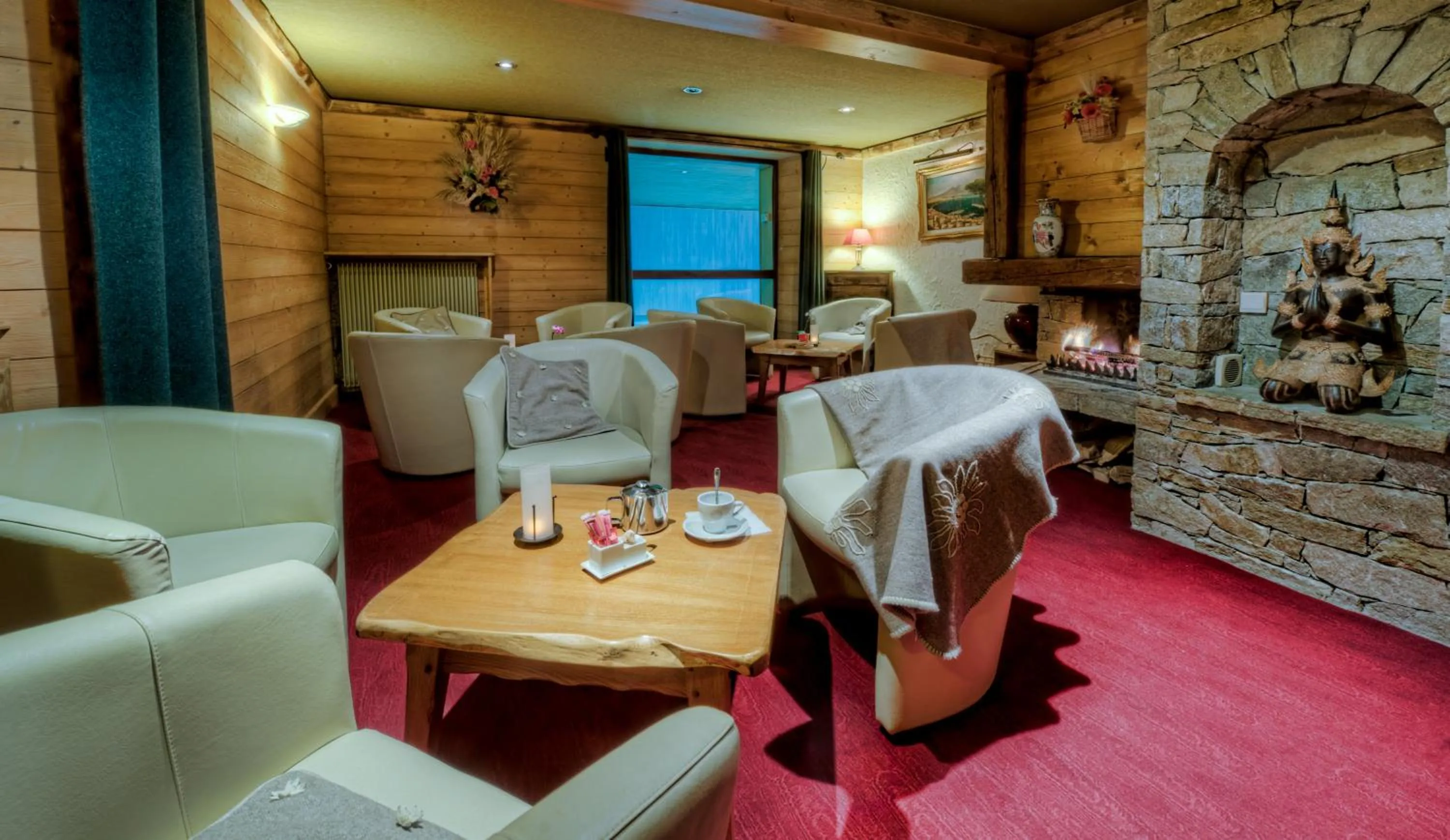 Lounge or bar in Alp'Hotel