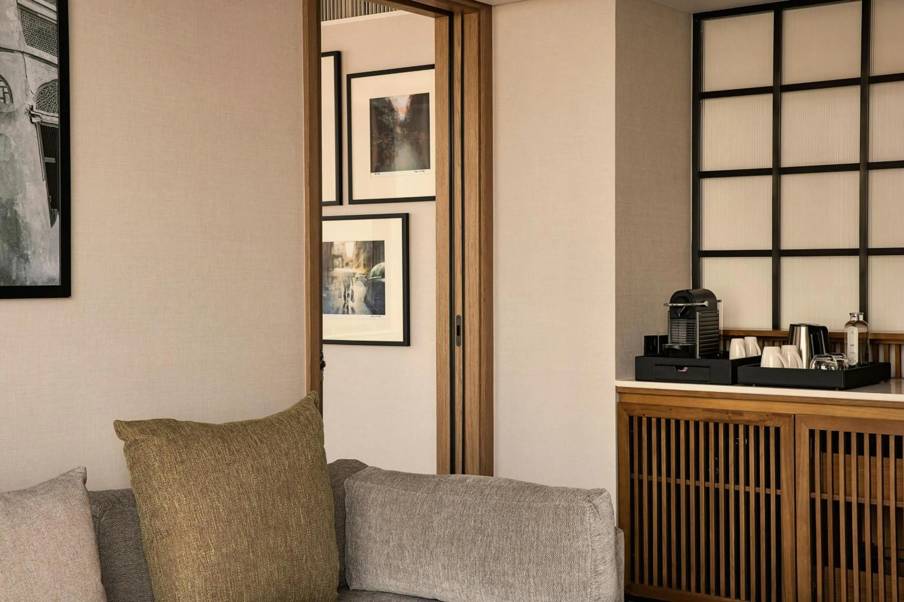 Photo of the whole room in Sheraton Bahrain Hotel