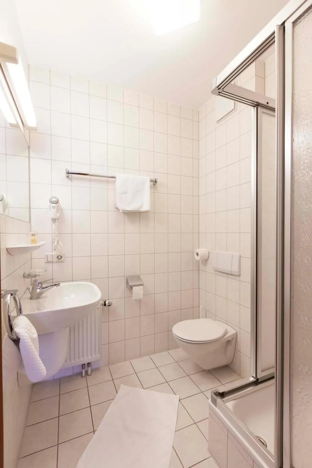 Bathroom in Hotel Apart