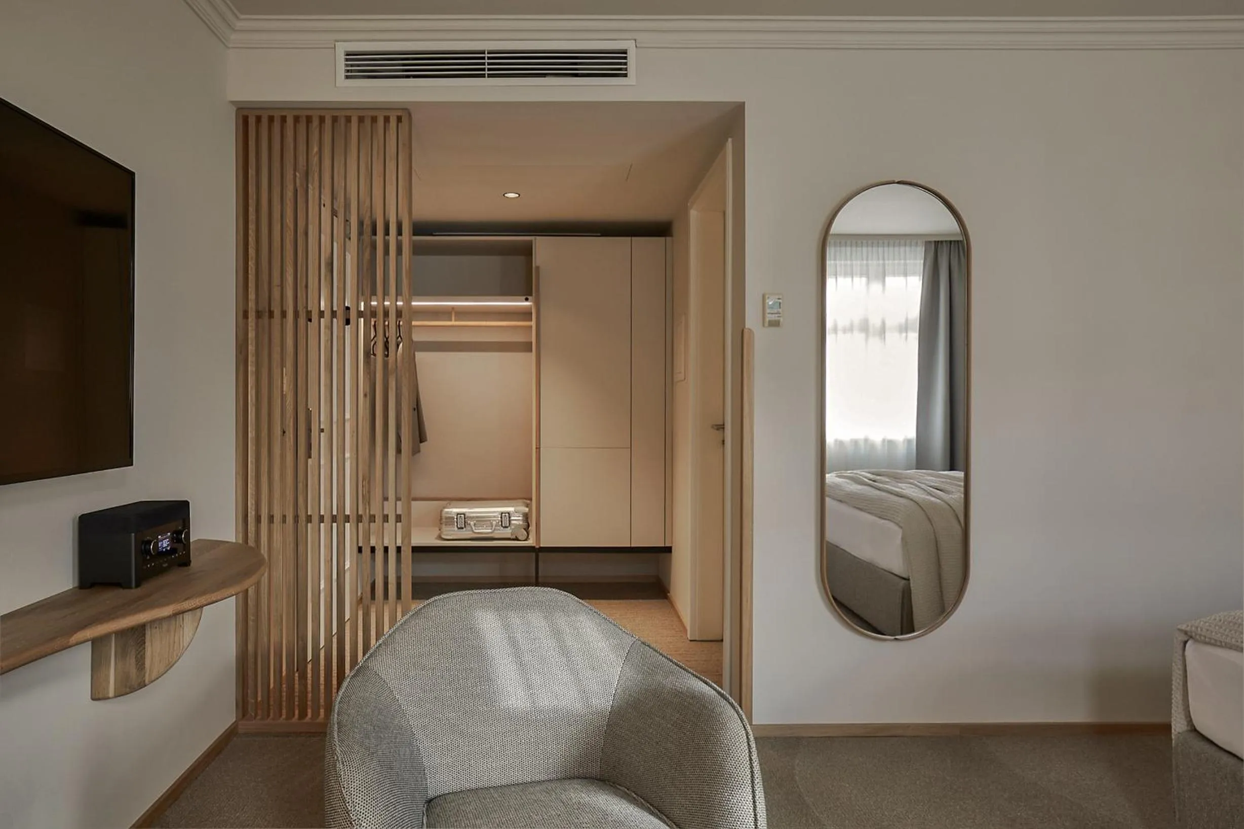 ADELANTE Boutique Hotel