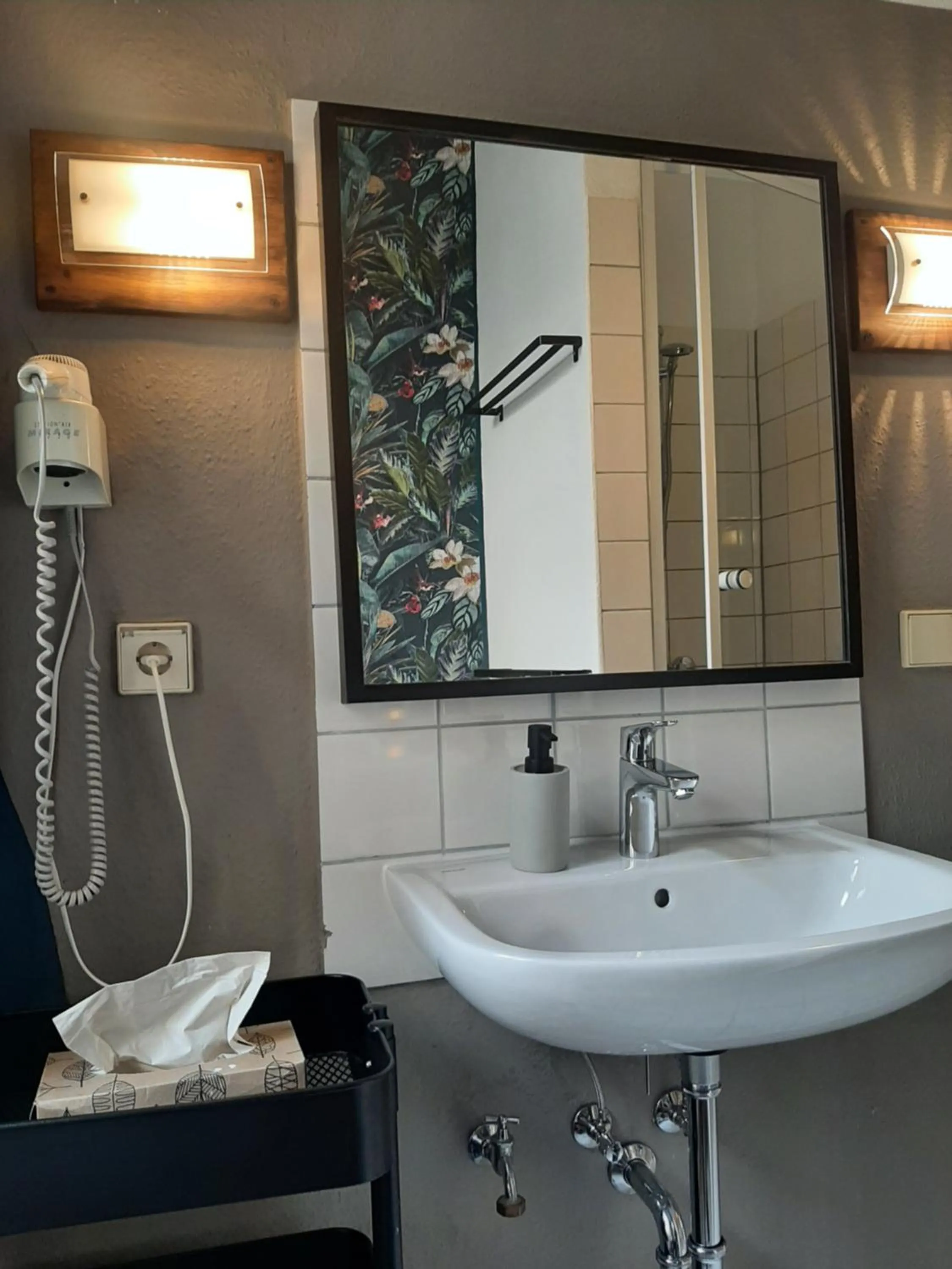 Shower in Hostel Lollis Homestay Dresden