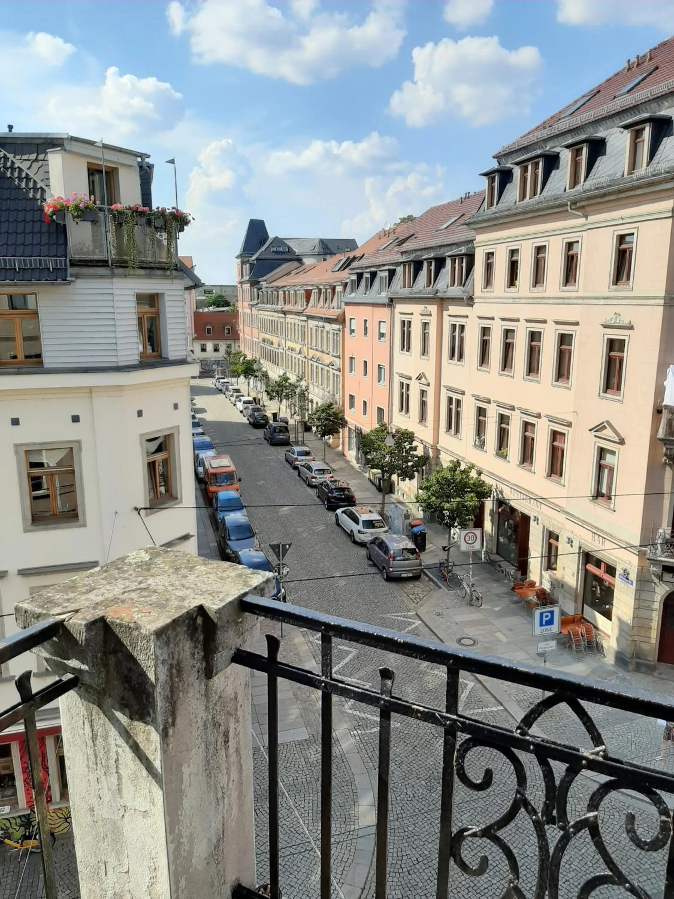 Street view in Hostel Lollis Homestay Dresden
