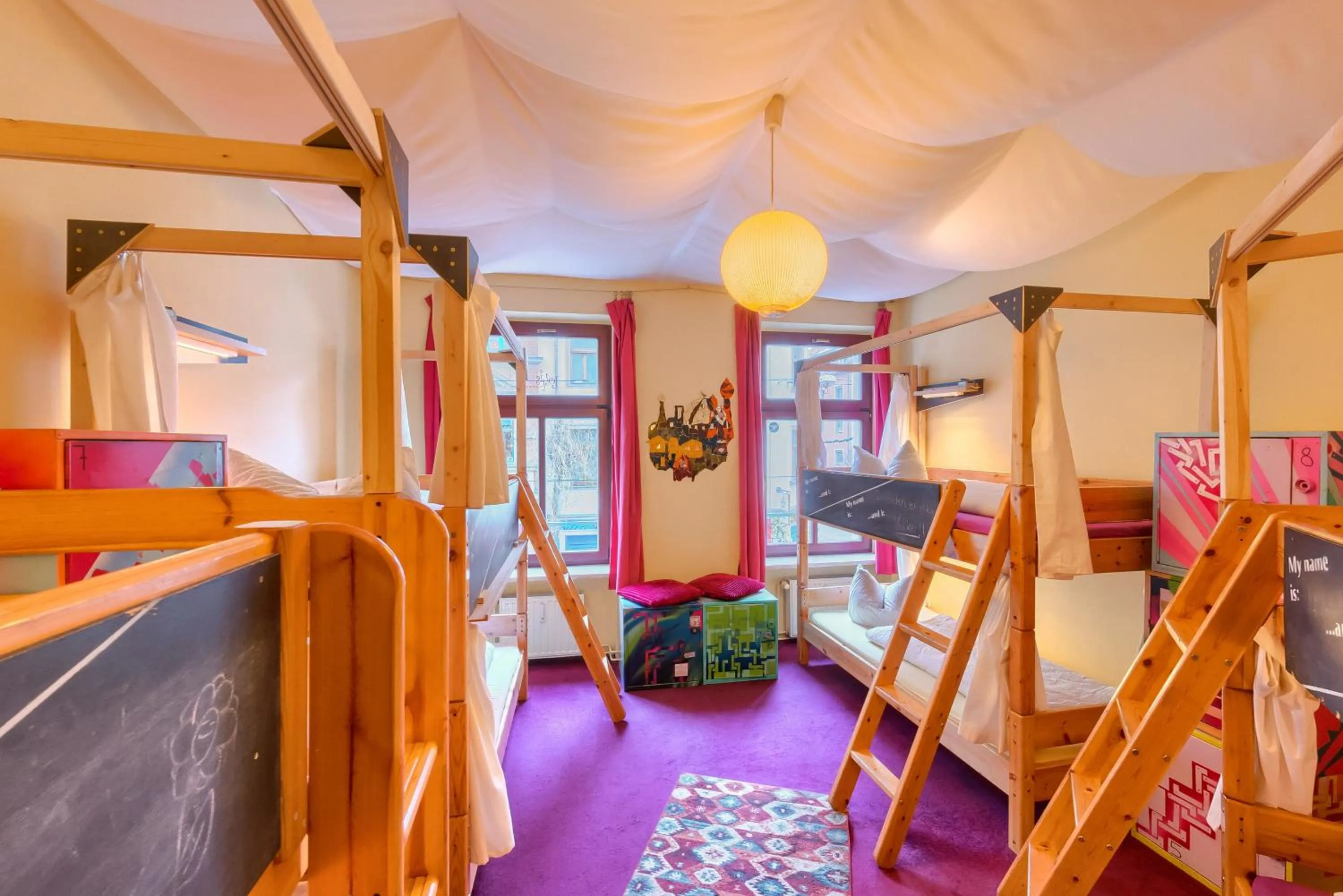 Bed in Hostel Lollis Homestay Dresden