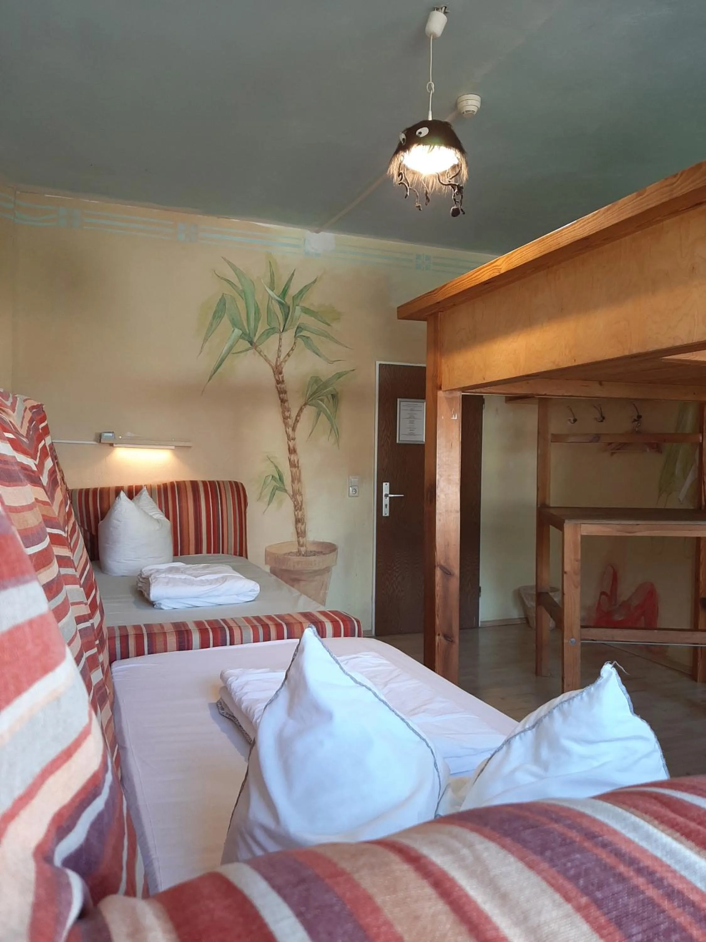 Bed in Hostel Lollis Homestay Dresden