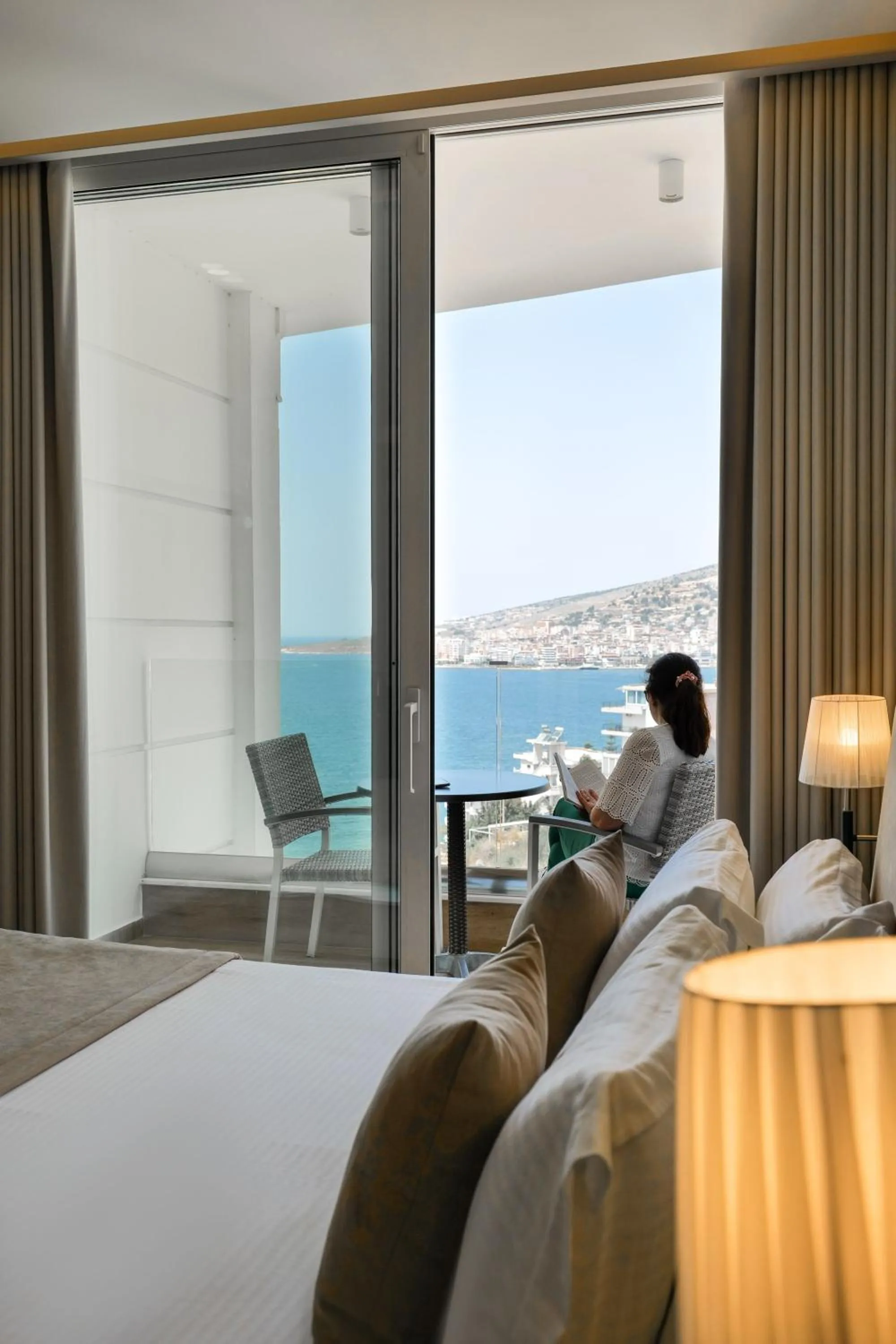 Photo of the whole room in Hotel Oasis