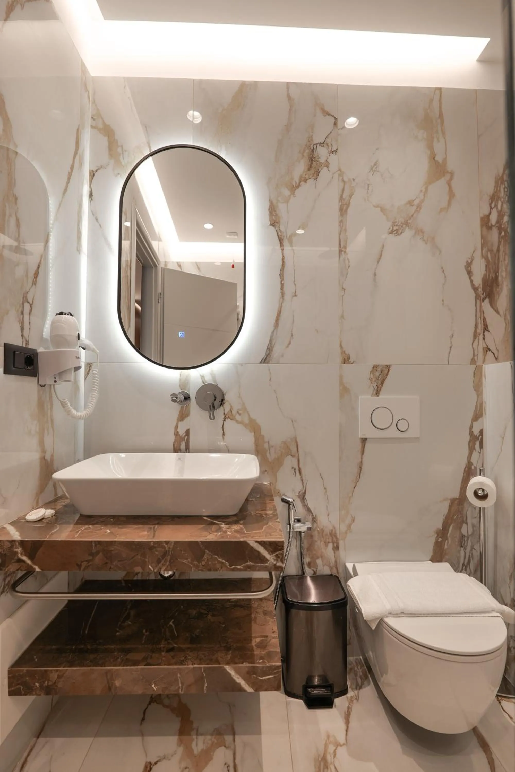 Bathroom in Hotel Oasis