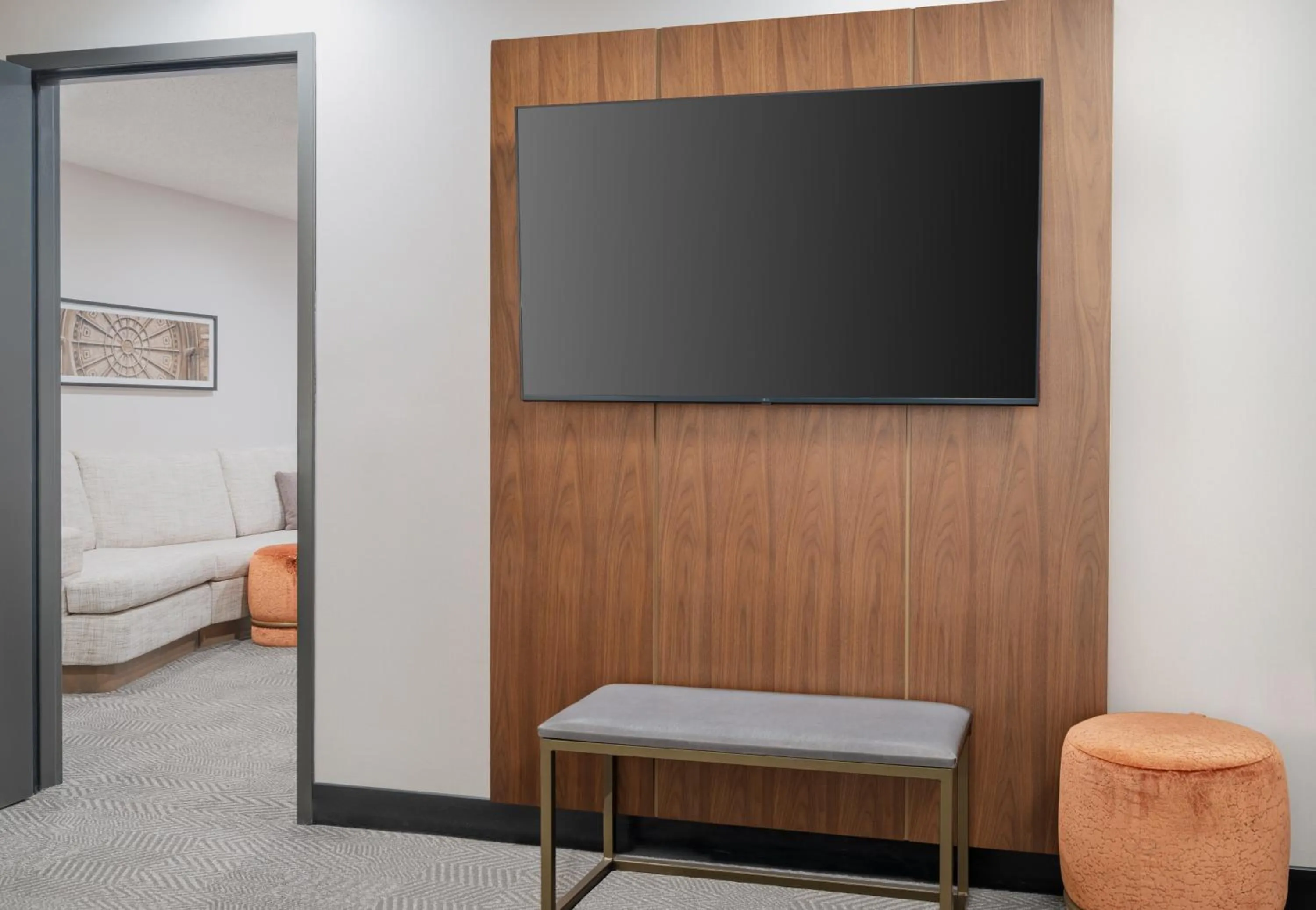 Photo of the whole room, Bed in Crowne Plaza Indianapolis-Dwtn-Union Stn by IHG