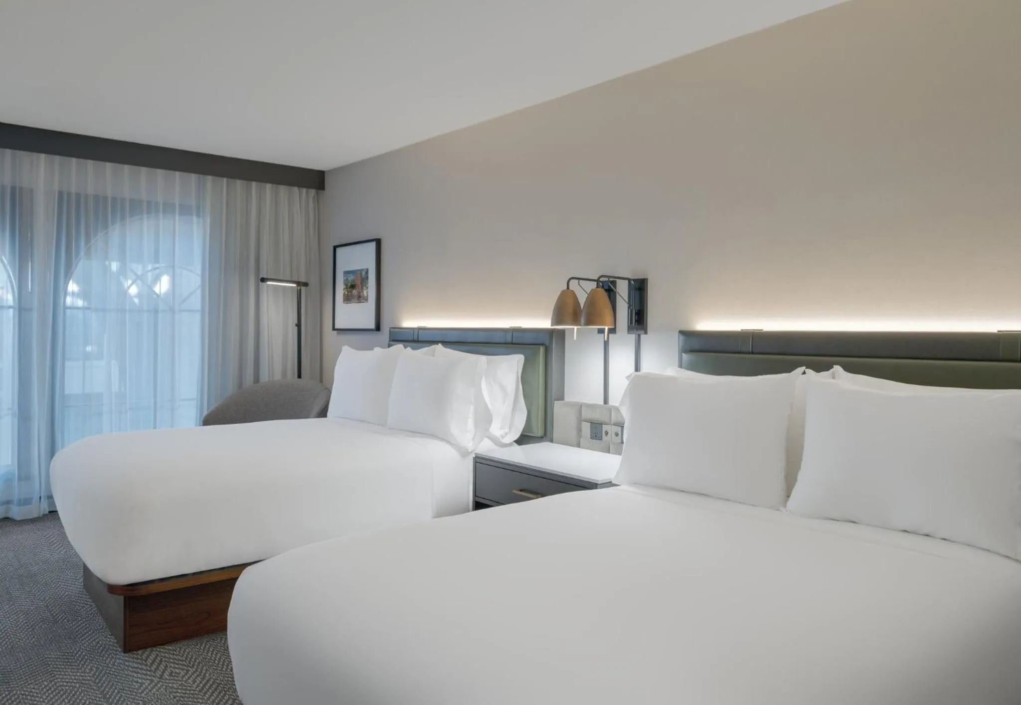 Photo of the whole room, Bed in Crowne Plaza Indianapolis-Dwtn-Union Stn by IHG