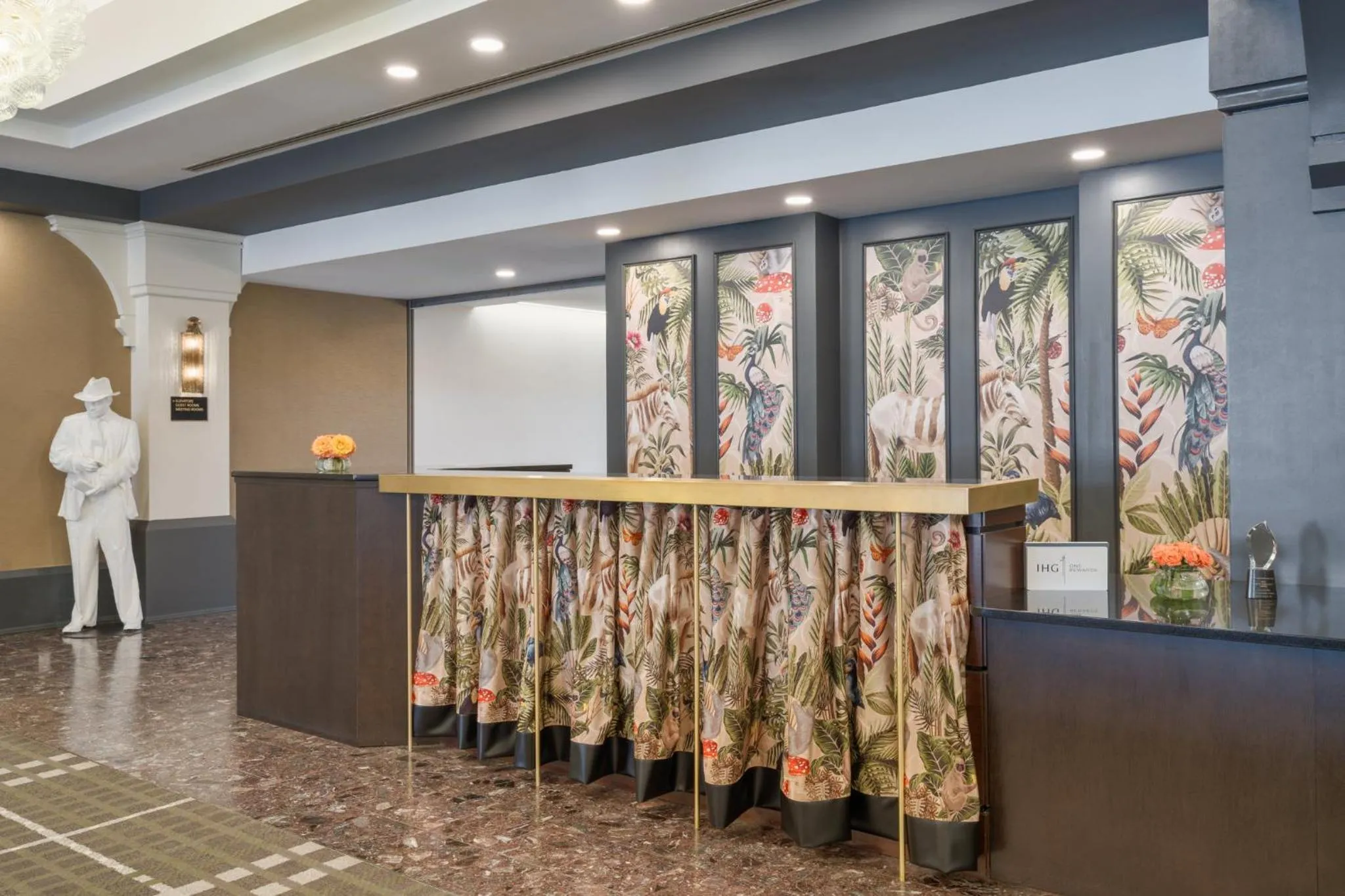 Property building in Crowne Plaza Indianapolis-Dwtn-Union Stn by IHG