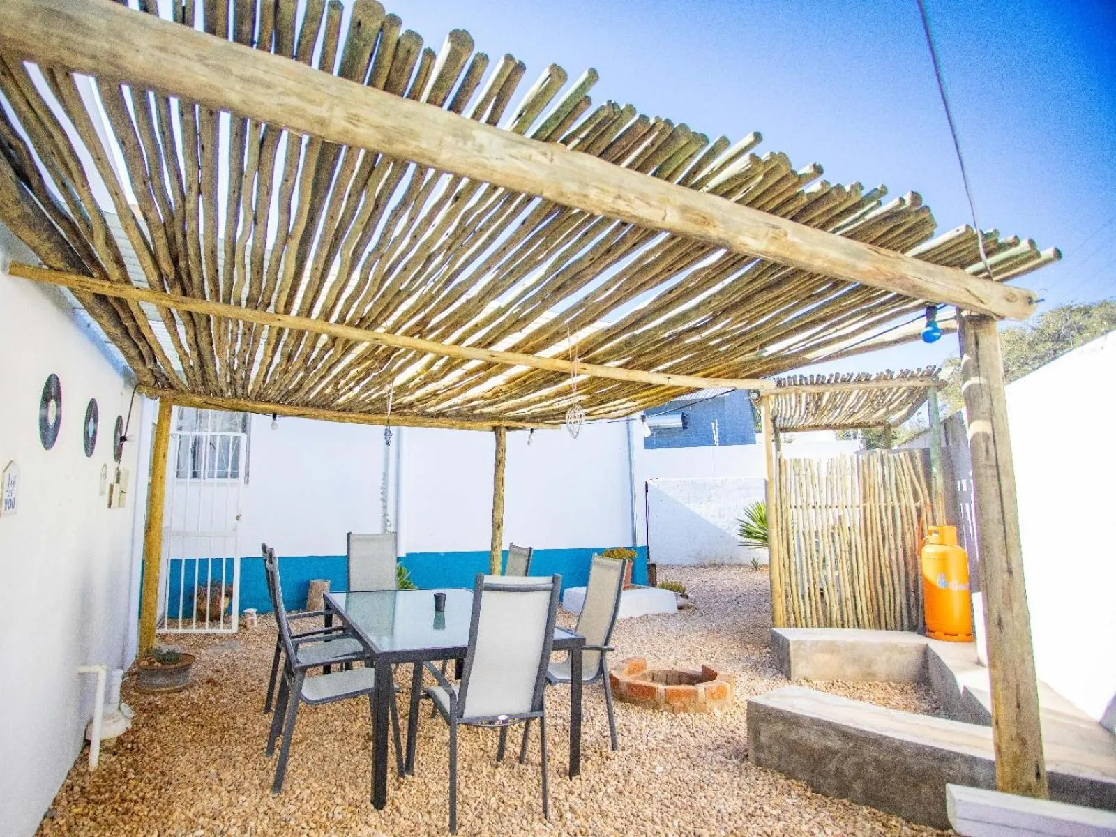 Patio in Kate's Nest Guesthouse & Backpackers