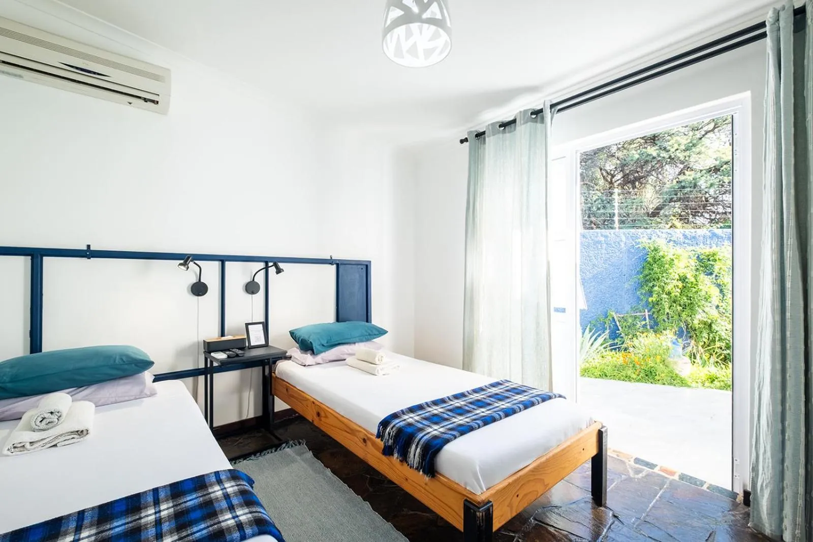 Bedroom, Bed in Kate's Nest Guesthouse & Backpackers