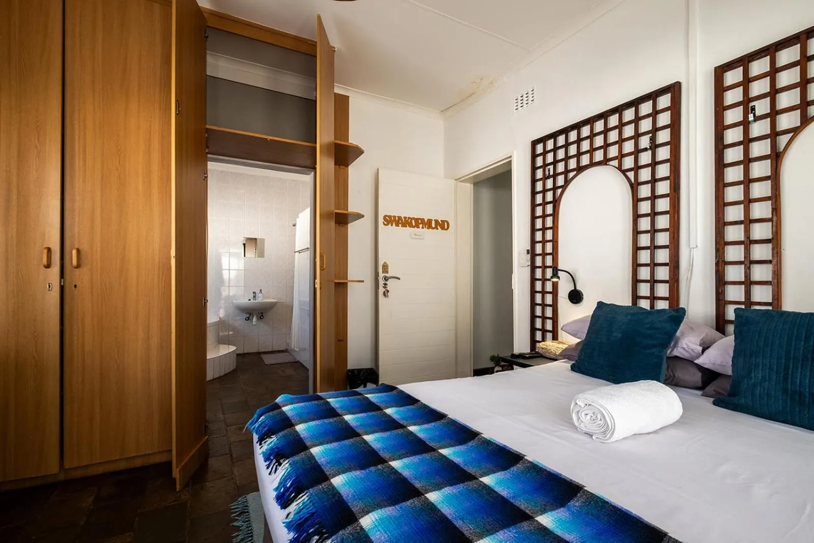 Bedroom, Bed in Kate's Nest Guesthouse & Backpackers