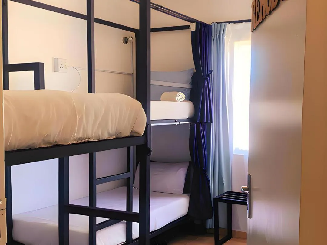 Photo of the whole room, Bed in Kate's Nest Guesthouse & Backpackers