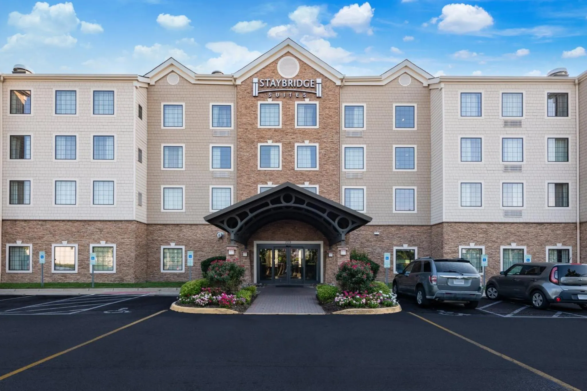 Property building in Staybridge Suites Chesapeake-Virginia Beach by IHG