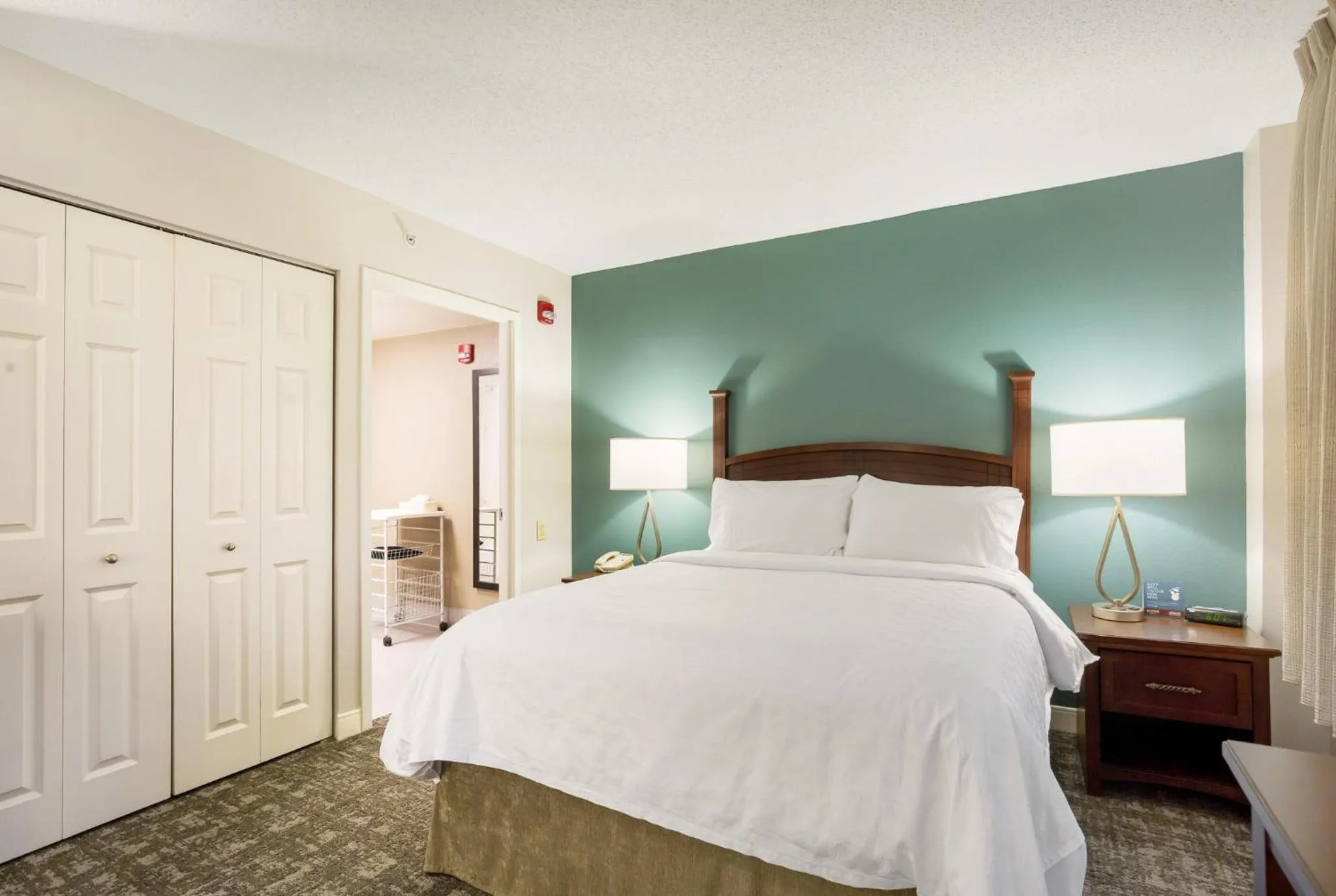 Photo of the whole room, Bed in Staybridge Suites Chesapeake-Virginia Beach by IHG