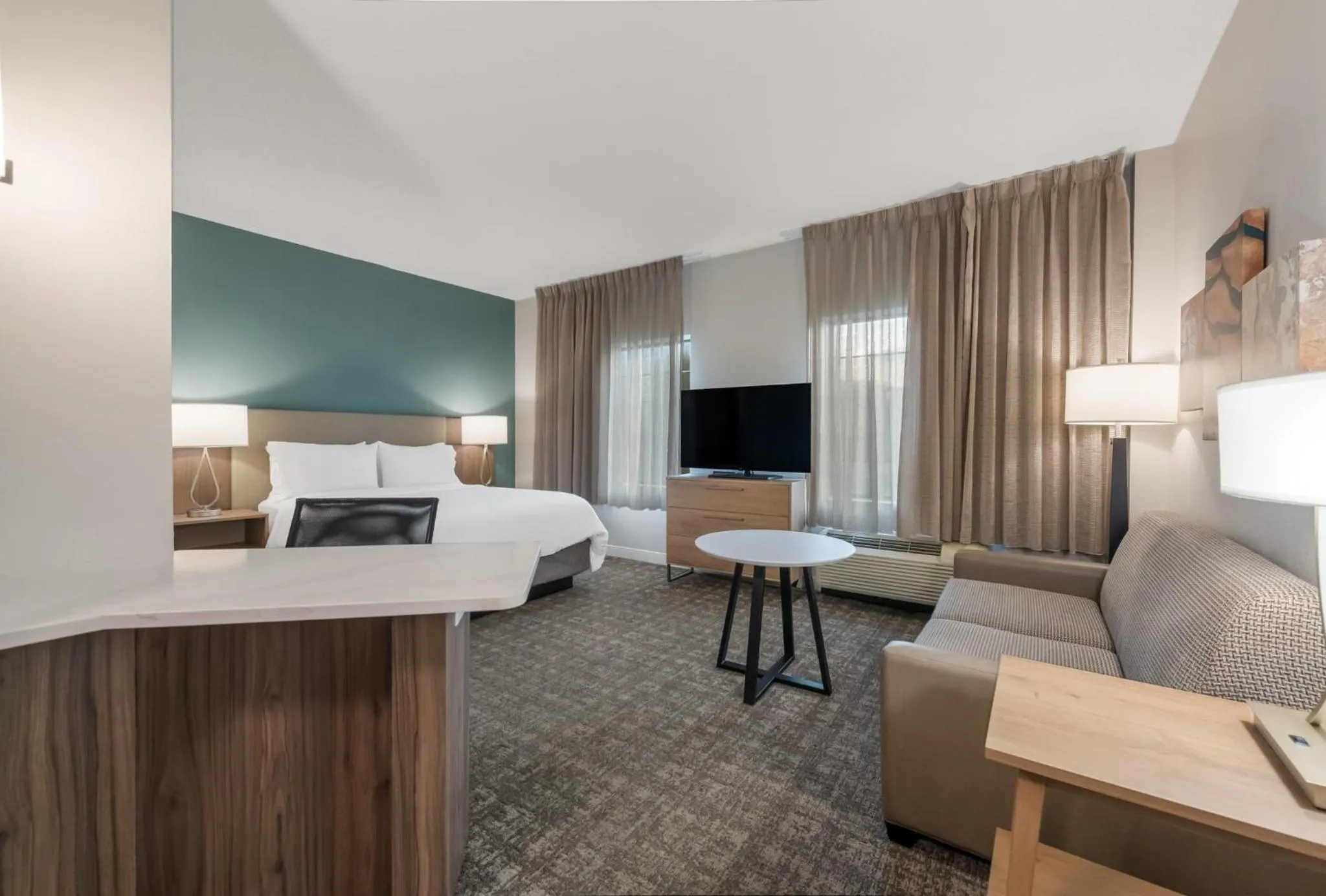 Photo of the whole room, Bed in Staybridge Suites Chesapeake-Virginia Beach by IHG