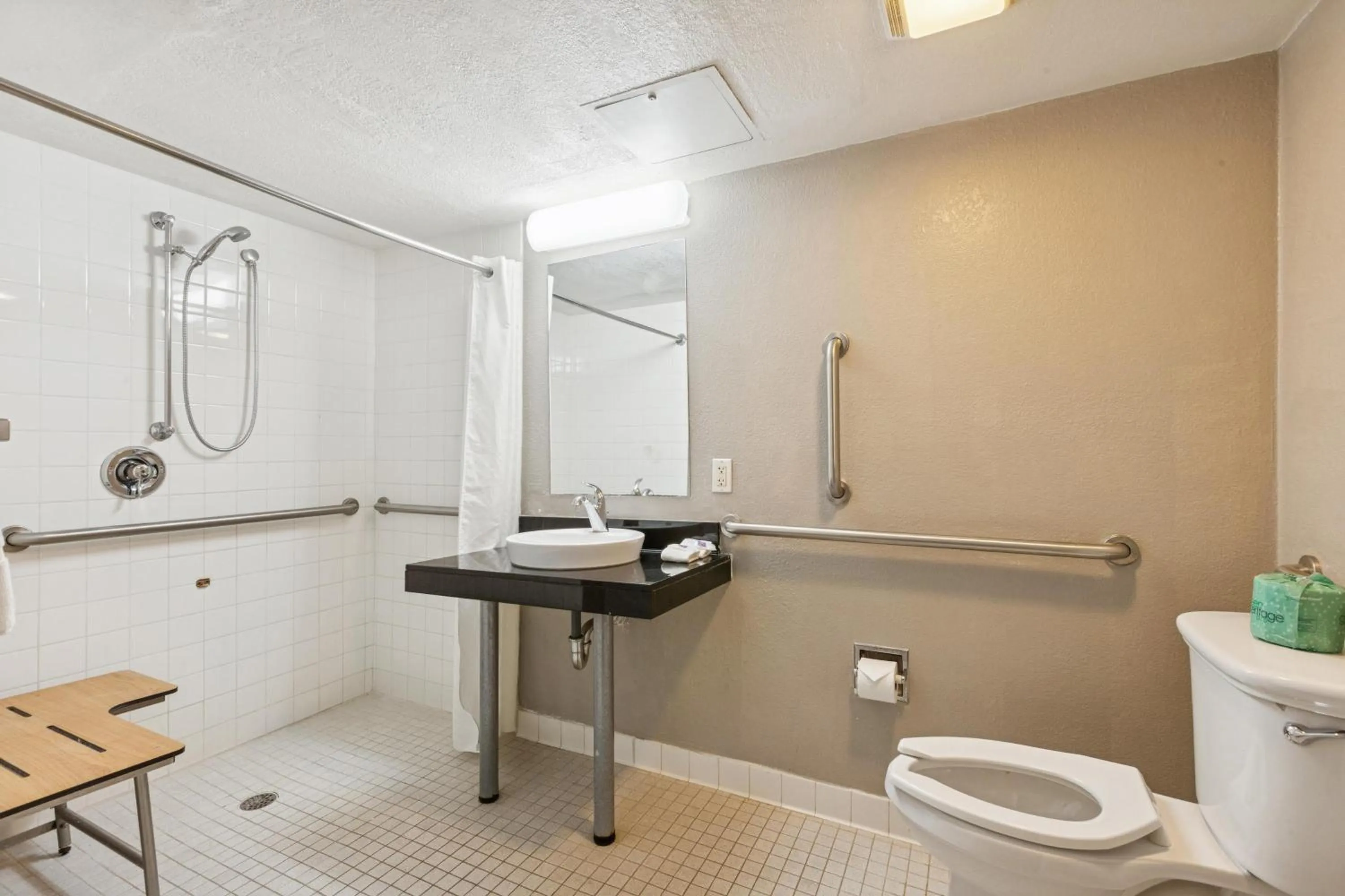 Bathroom in Motel 6-Piscataway, NJ