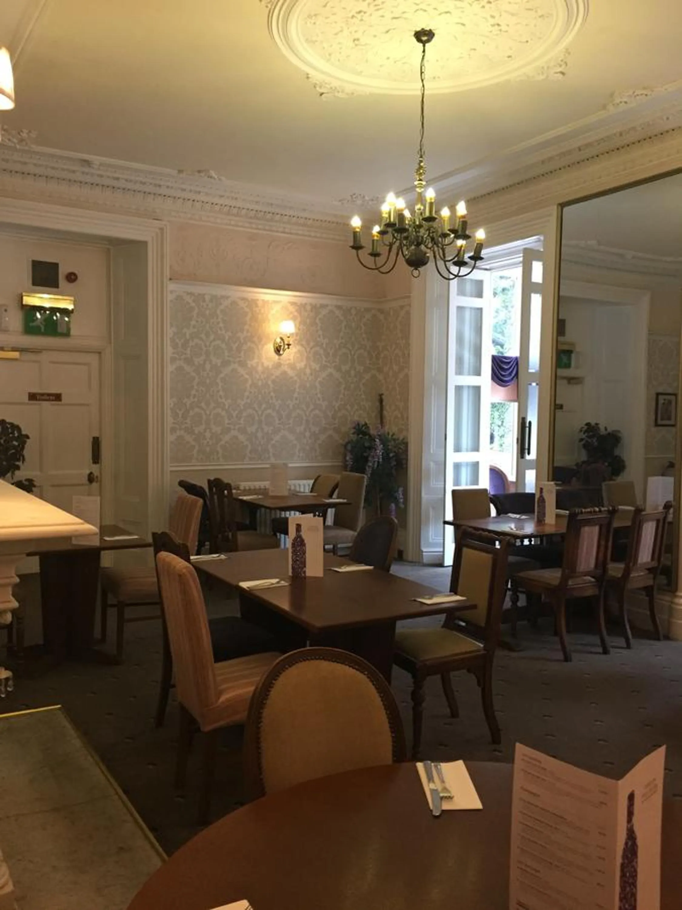 Restaurant/places to eat in Steeton Hall Hotel & Restaurant