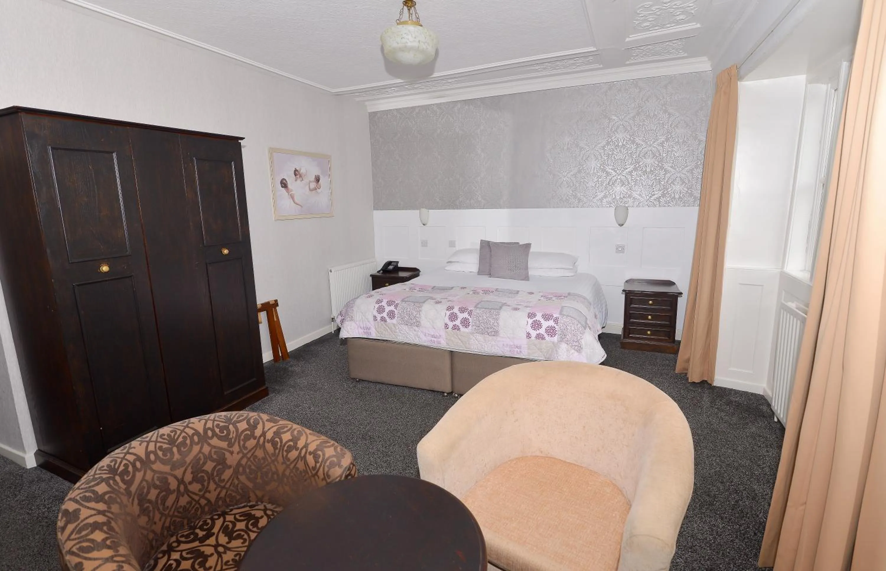 Bed in Steeton Hall Hotel & Restaurant