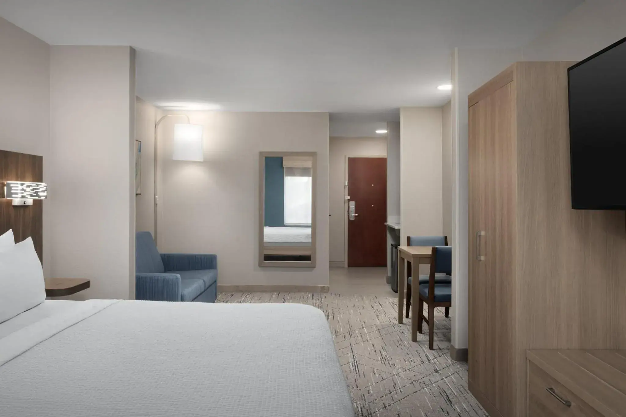 One-Bedroom Suite with Sofa Bed in Holiday Inn Express & Suites by IHG Chambersburg by IHG One-Bedroom Suite with Sofa Bed in Holiday Inn Express & Suites by IHG Chambersburg by IHG