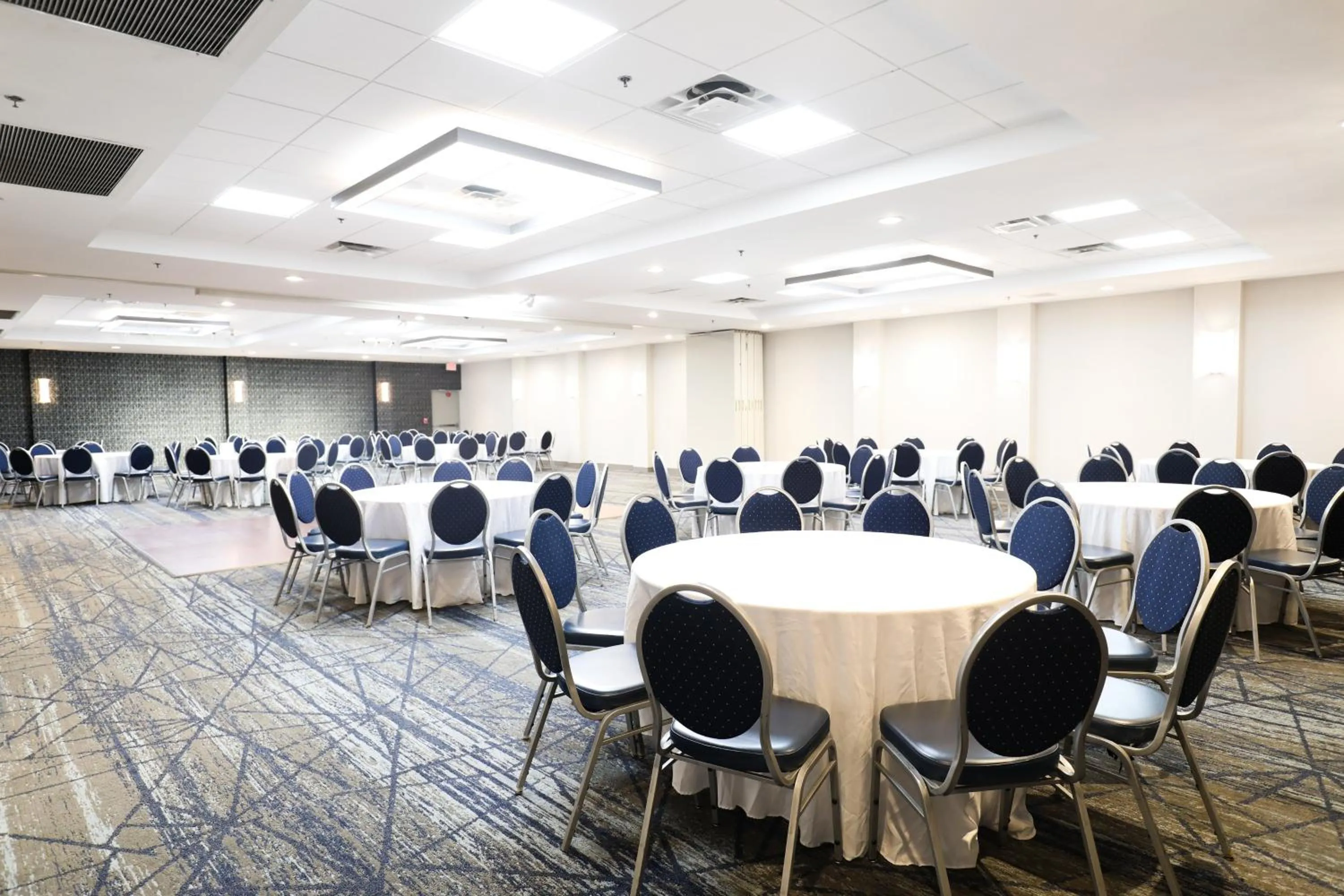 Meeting/conference room in Holiday Inn Express Washington DC SW - Springfield by IHG