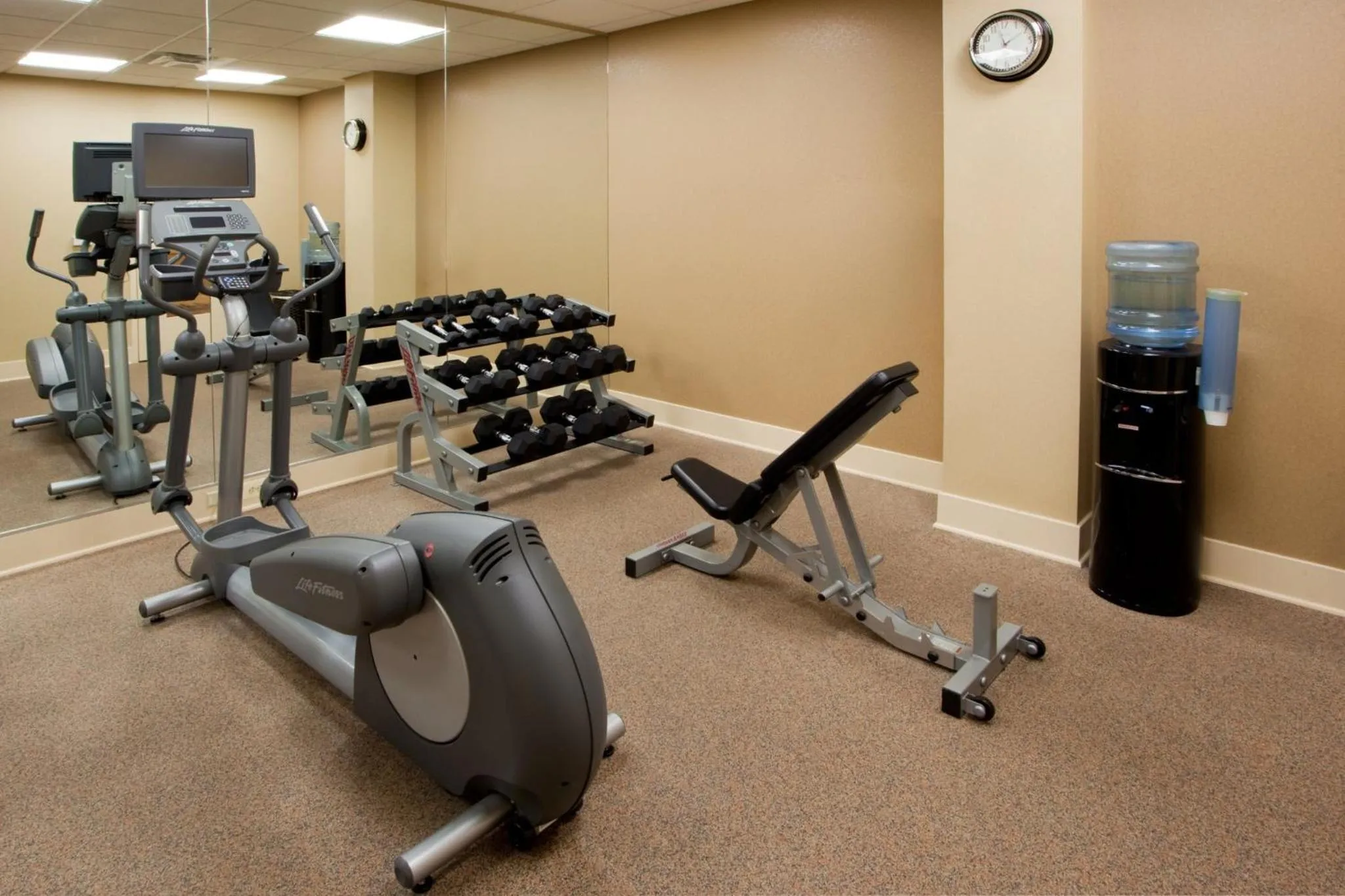 Fitness centre/facilities in Holiday Inn Express Washington DC SW - Springfield by IHG