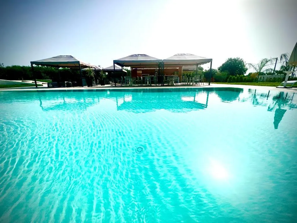 Restaurant/places to eat in Villa Giadel