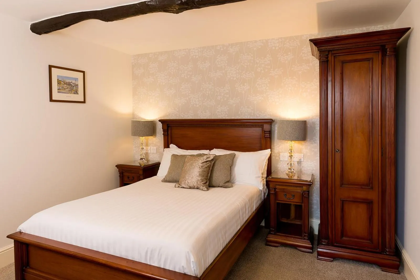 Bed in Pack Horse Inn - New Mills